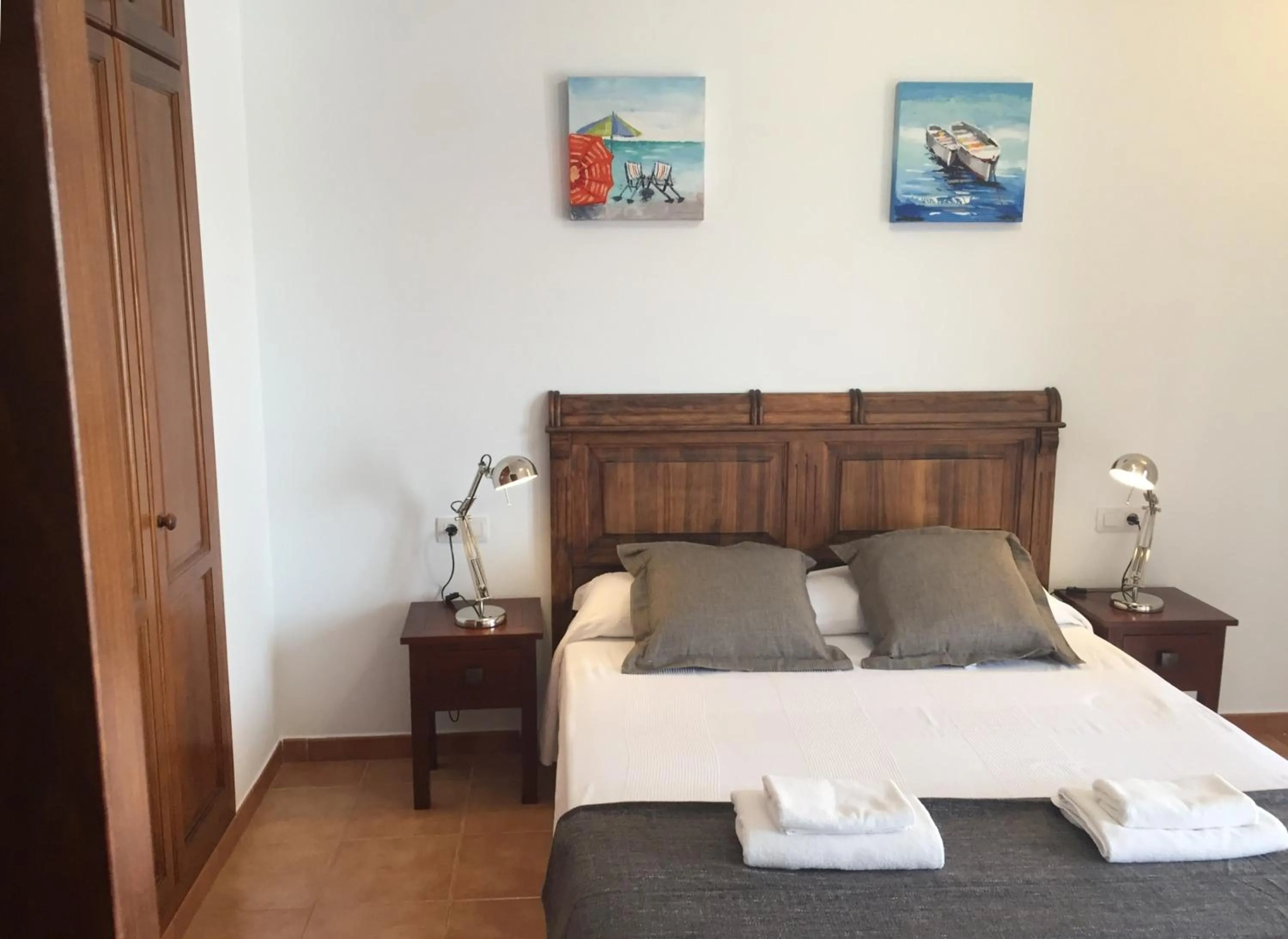 Photo of the whole room, Bed in Villas El Partidor