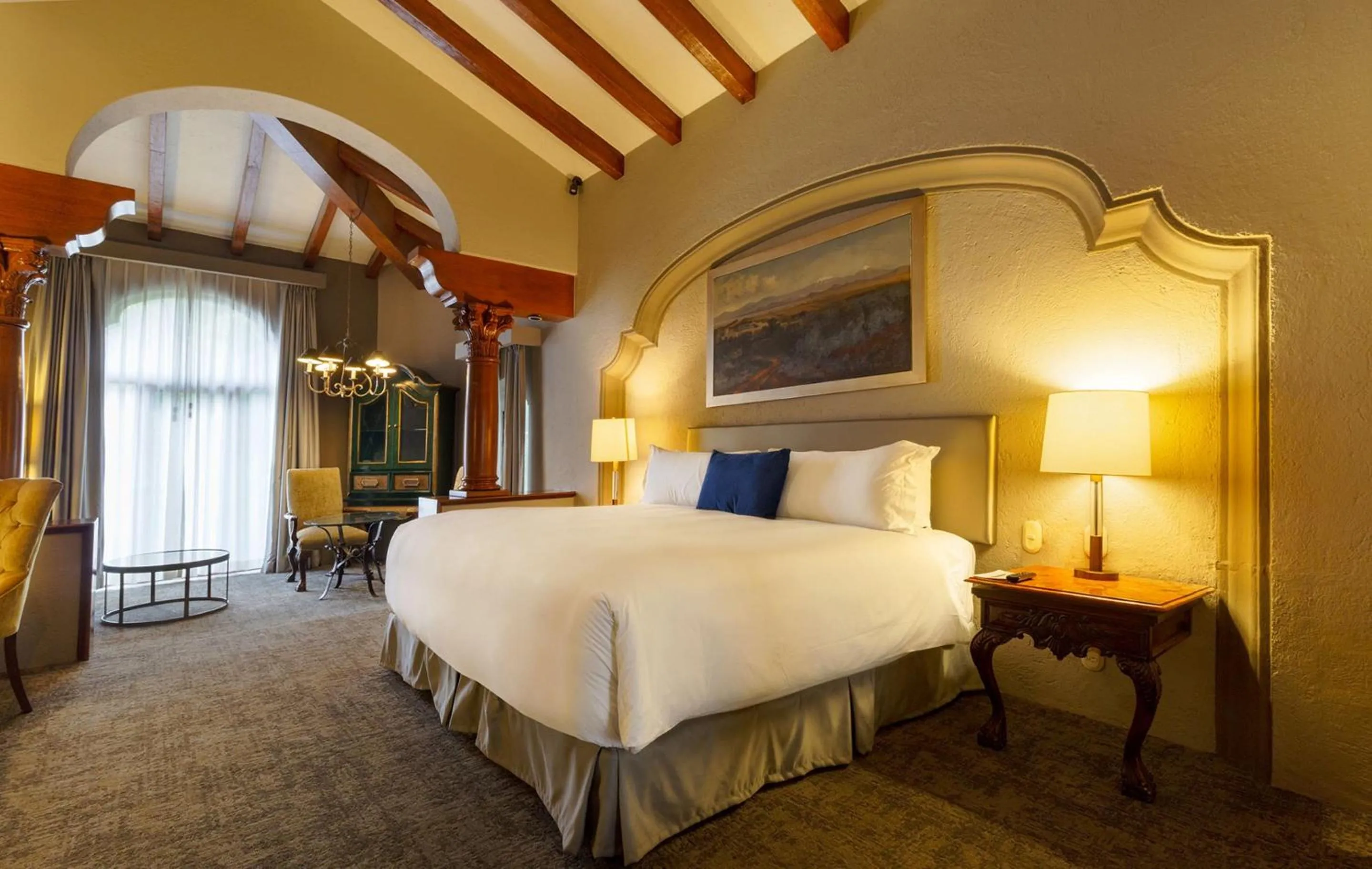 Bedroom, Bed in Quinta Real Guadalajara