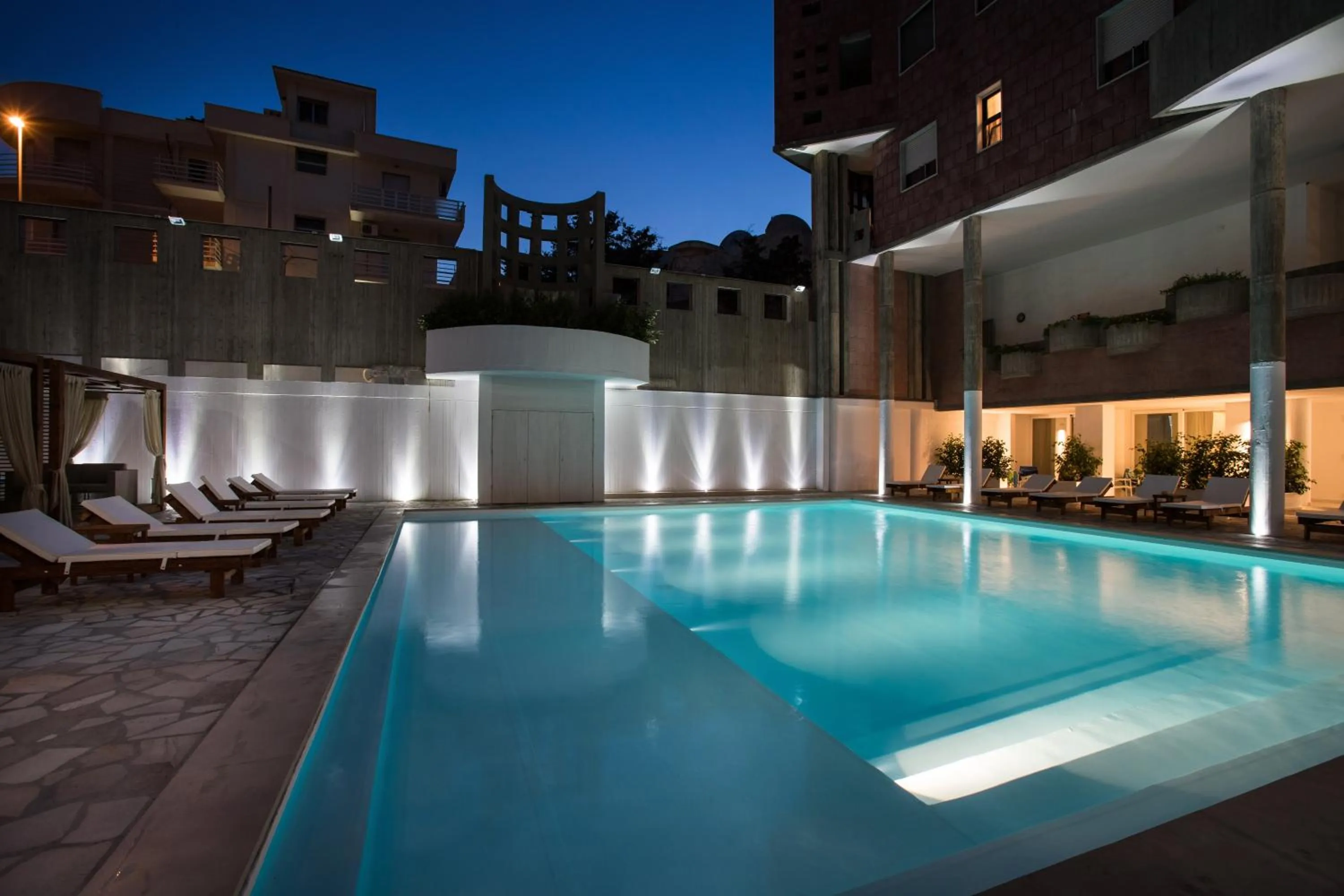 Swimming pool in Seven Suite B&B