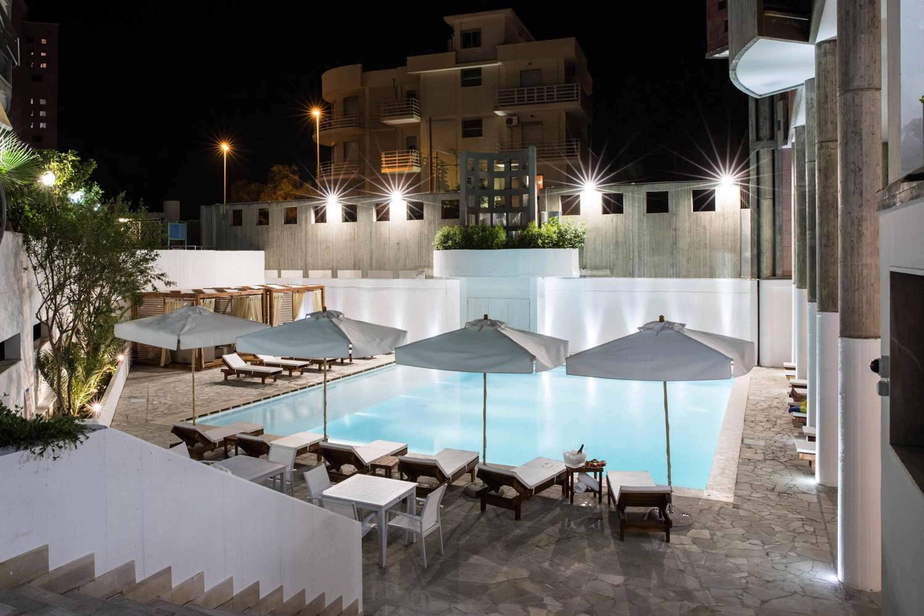 Swimming pool in Seven Suite B&B