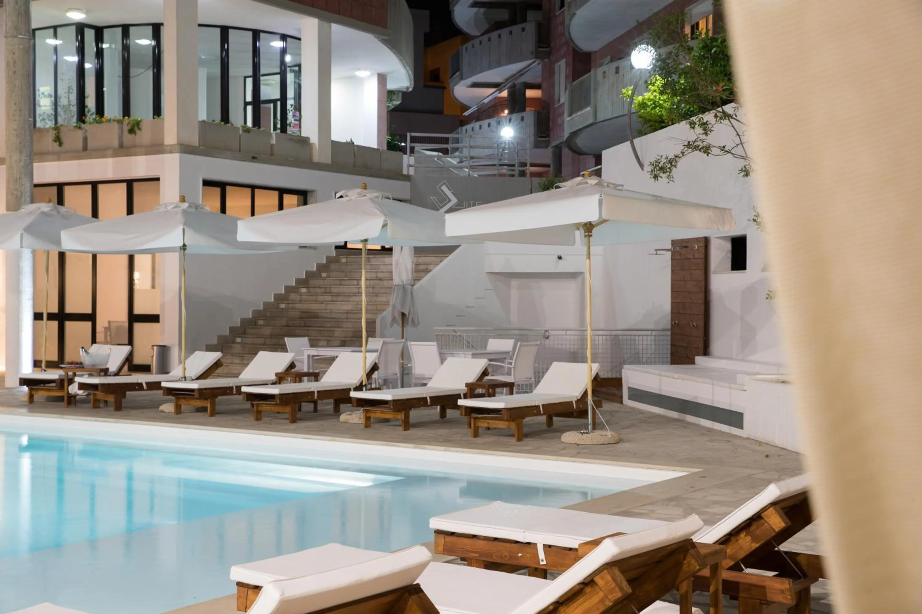 Swimming pool in Seven Suite B&B