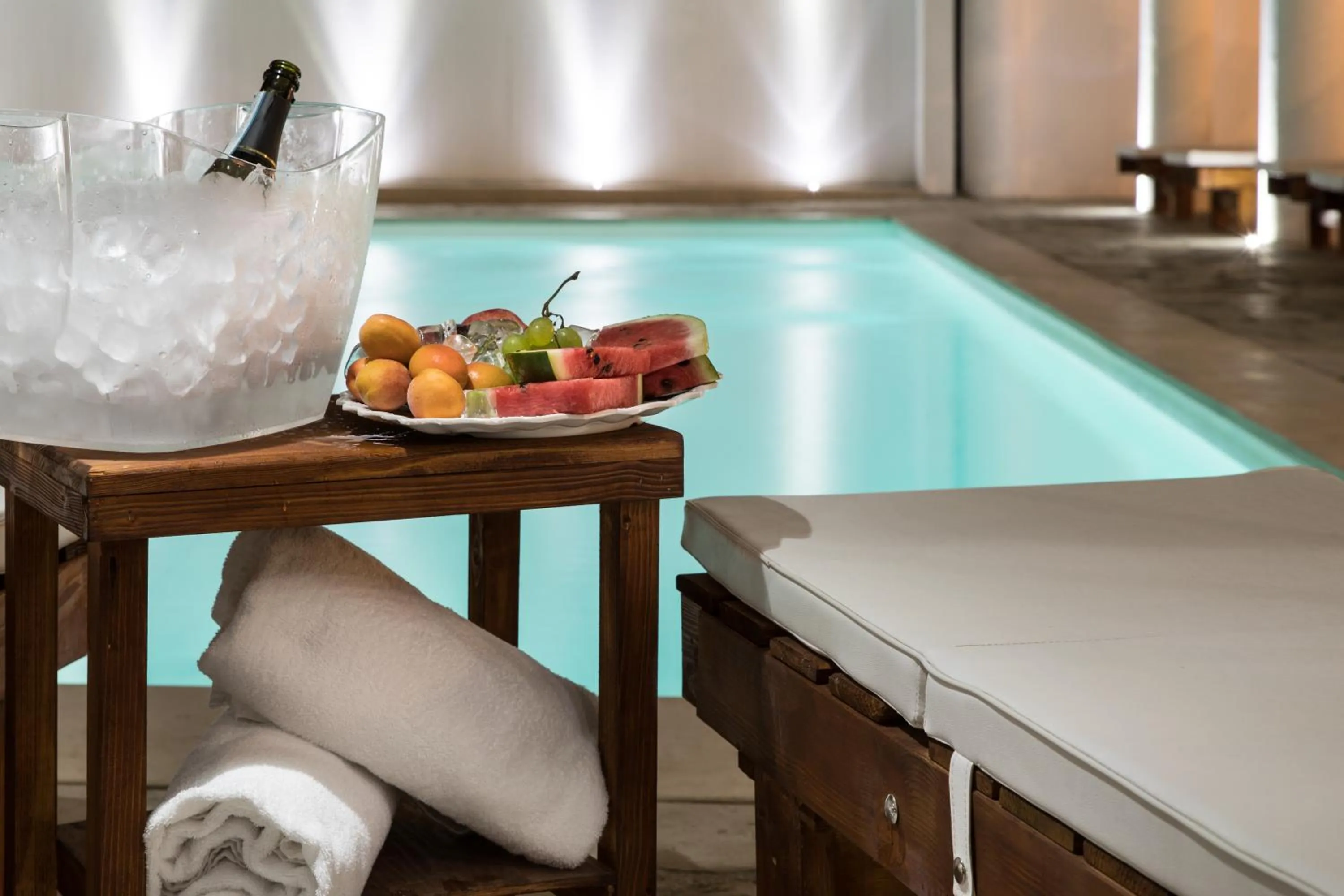 Swimming pool in Seven Suite B&B