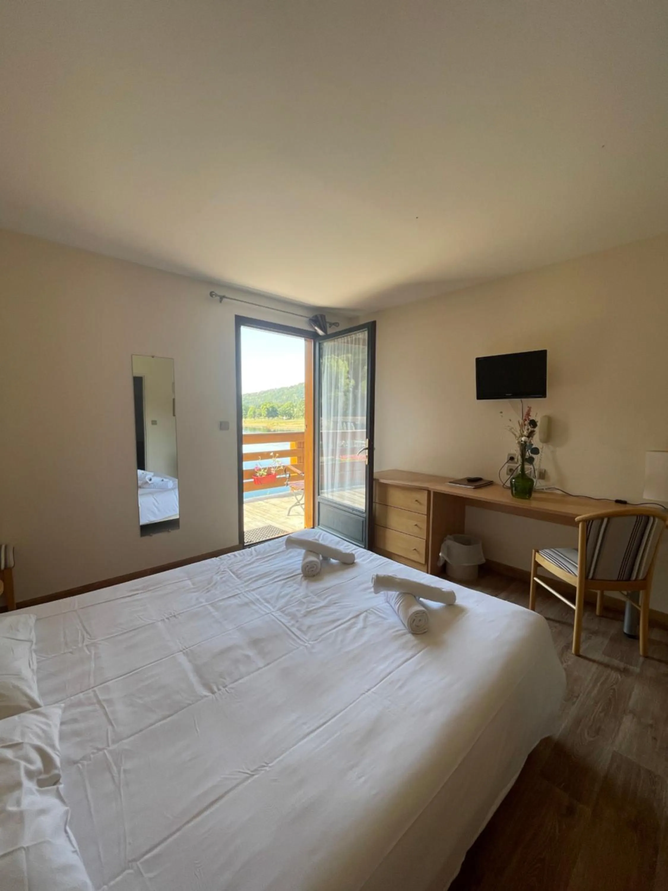 Bed in Lac des Graves