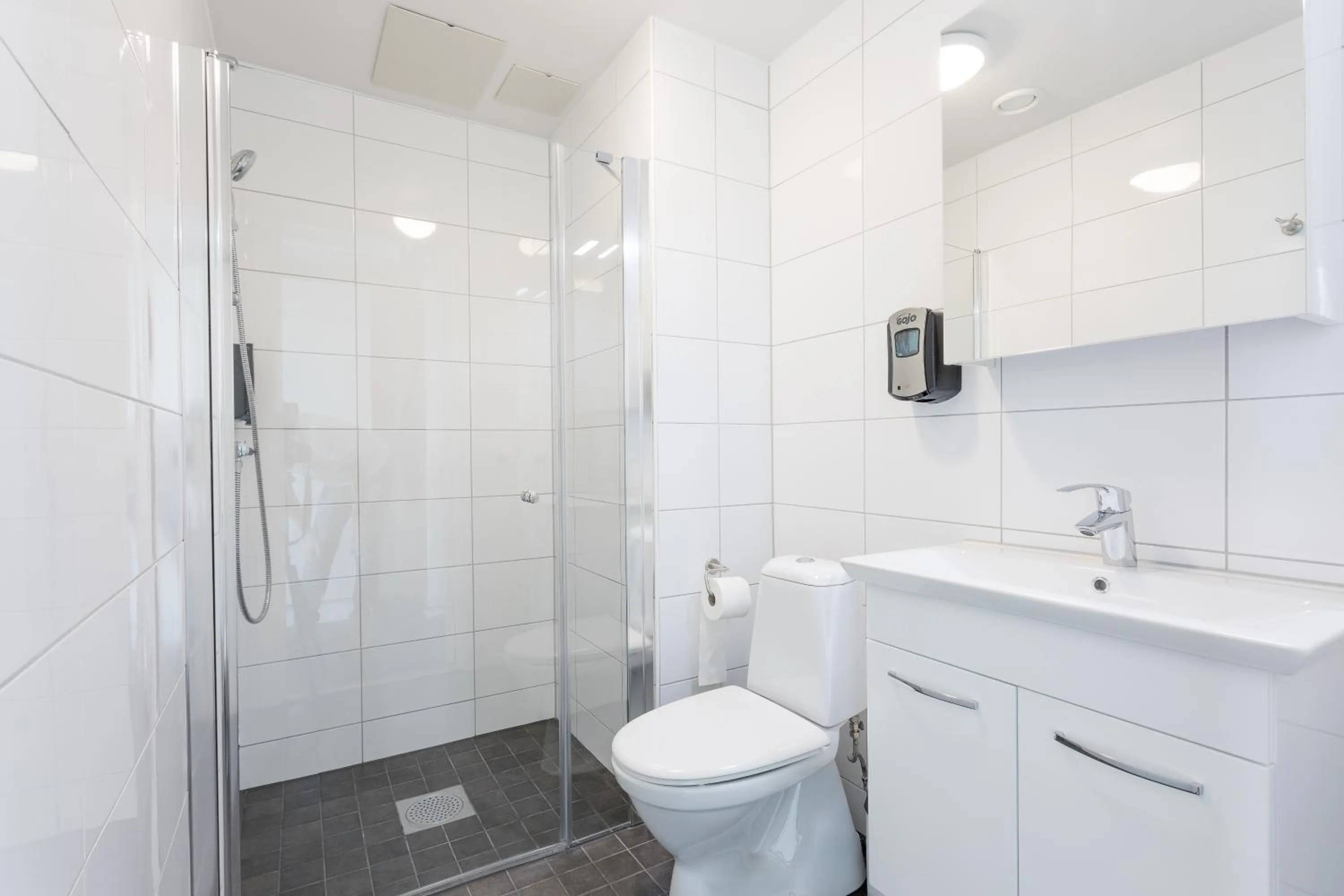 Bathroom in ApartDirect Älvsjö