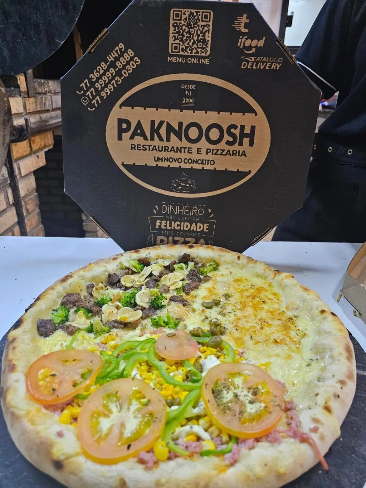 Restaurant/places to eat in Pak Suítes Hotel