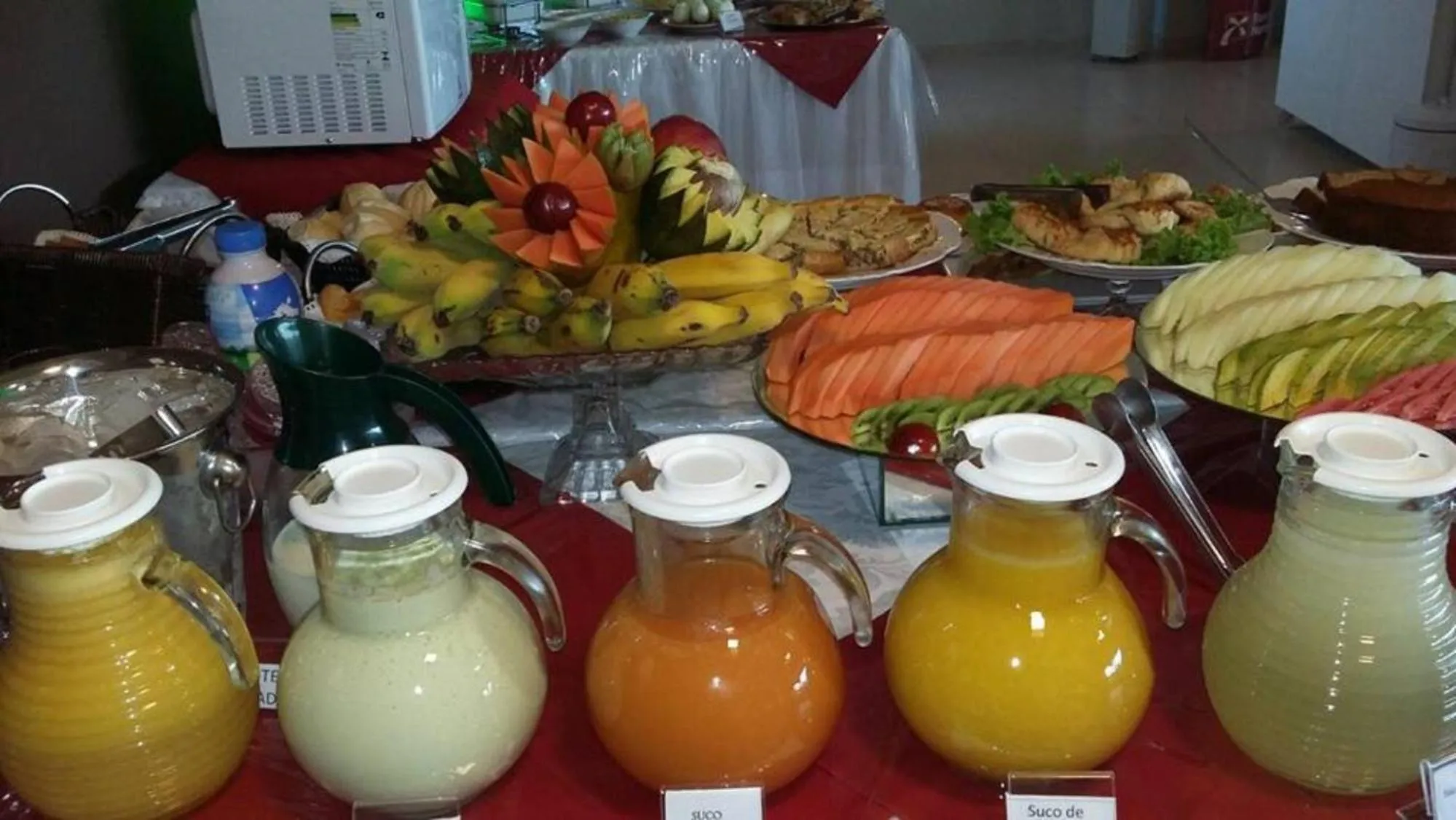 Breakfast in Pak Suítes Hotel