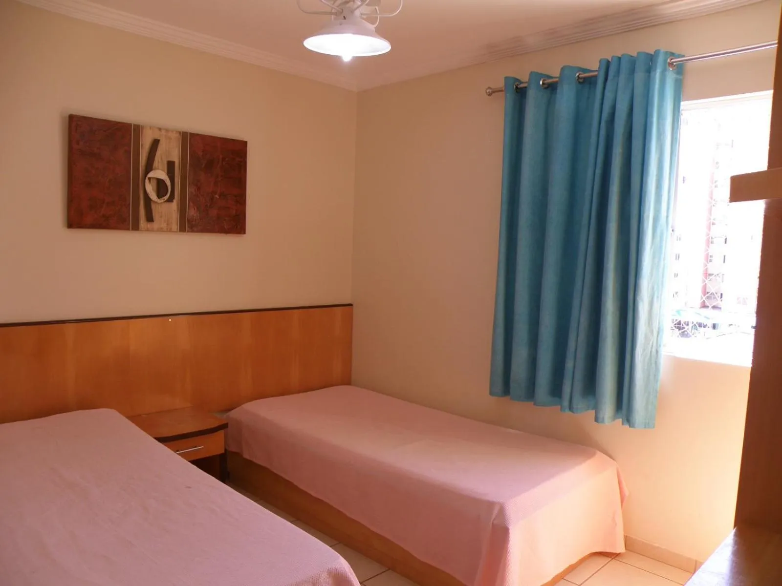 Bed in Vitória das Thermas Caldas Novas - ACHEI FERIAS - Com Roupa de Cama