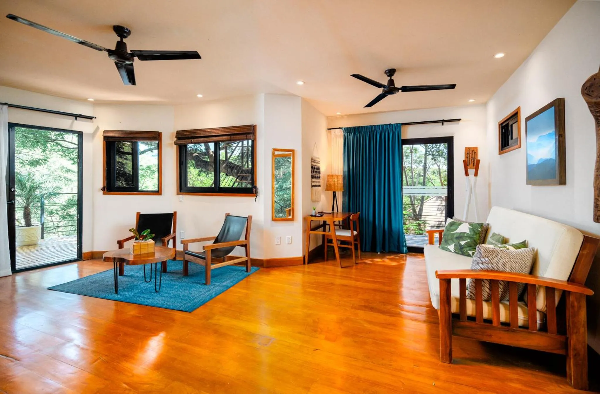 Living room in TreeCasa Hotel & Resort Nicaragua
