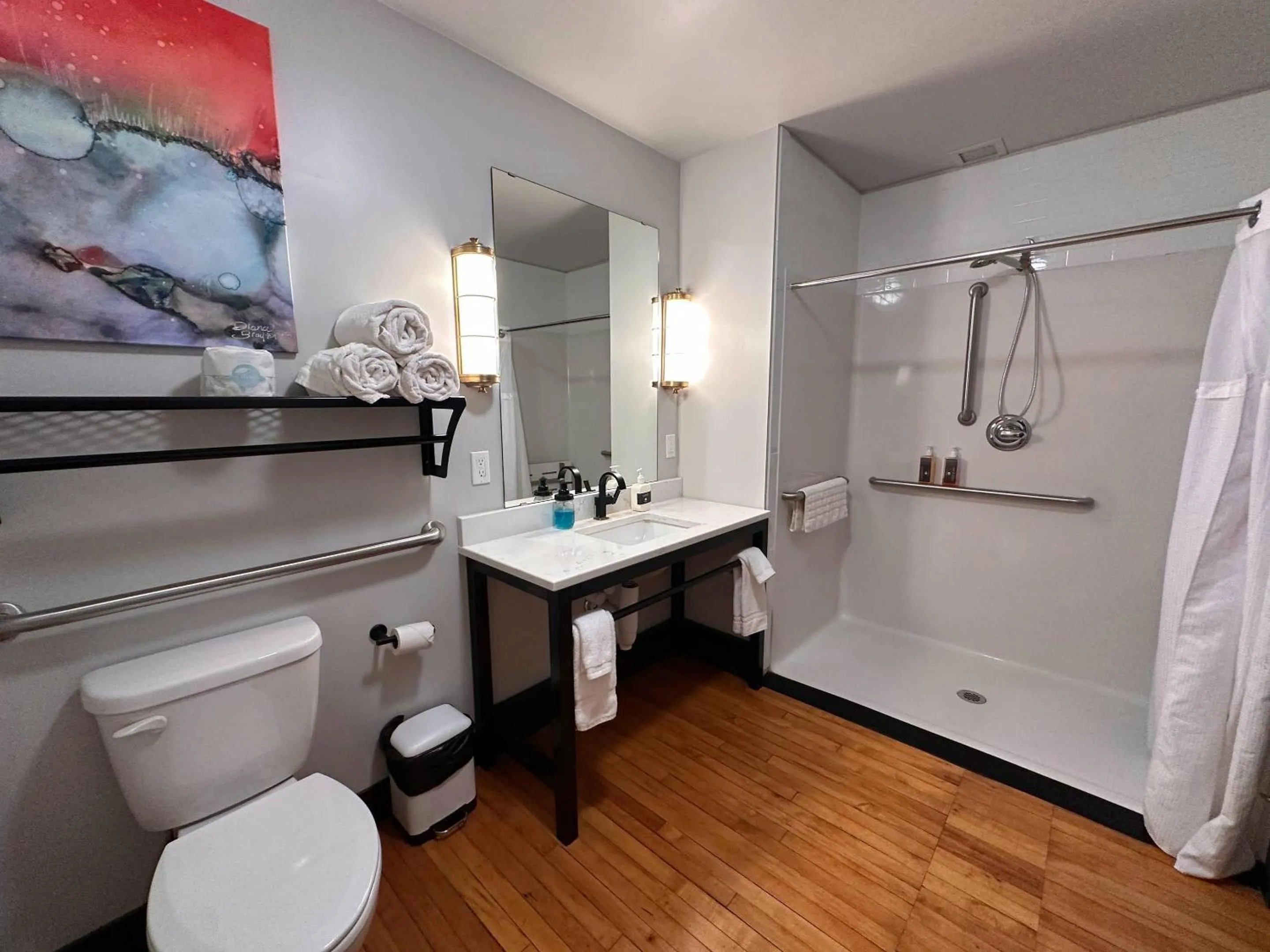 Bedroom in Hotel Grinnell, Ascend Hotel Collection