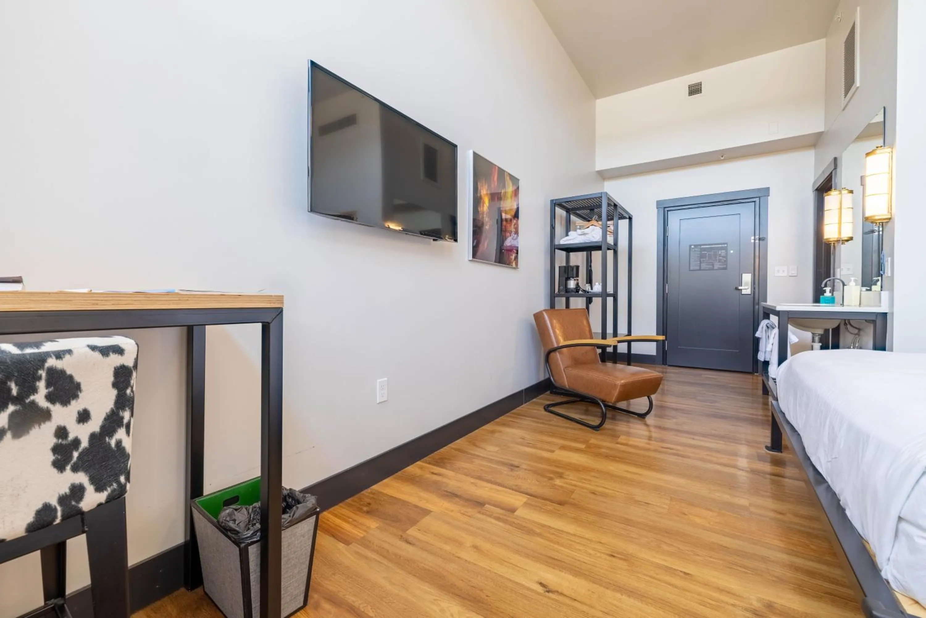 Bed in Hotel Grinnell, Ascend Hotel Collection