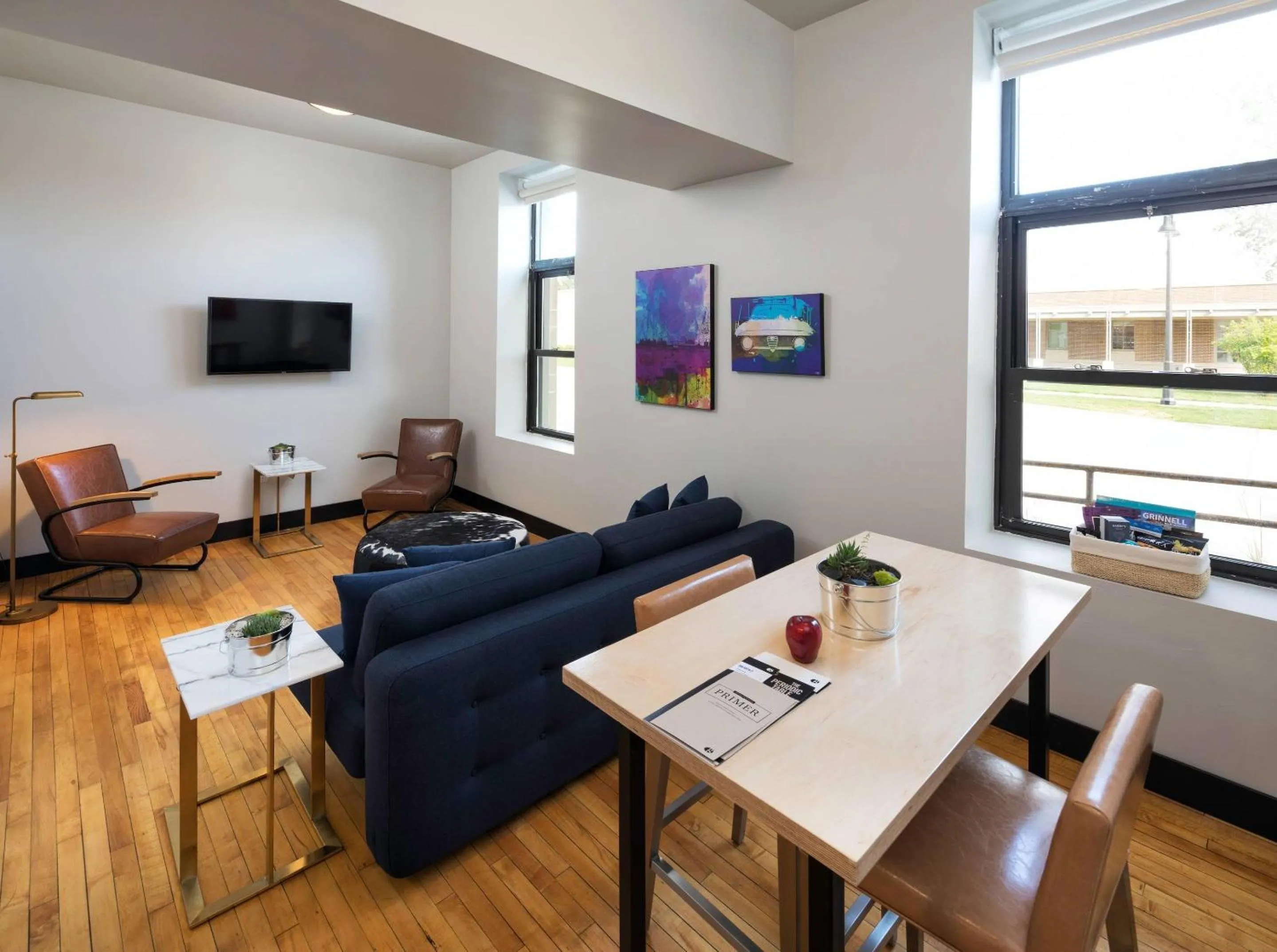 Bedroom in Hotel Grinnell, Ascend Hotel Collection