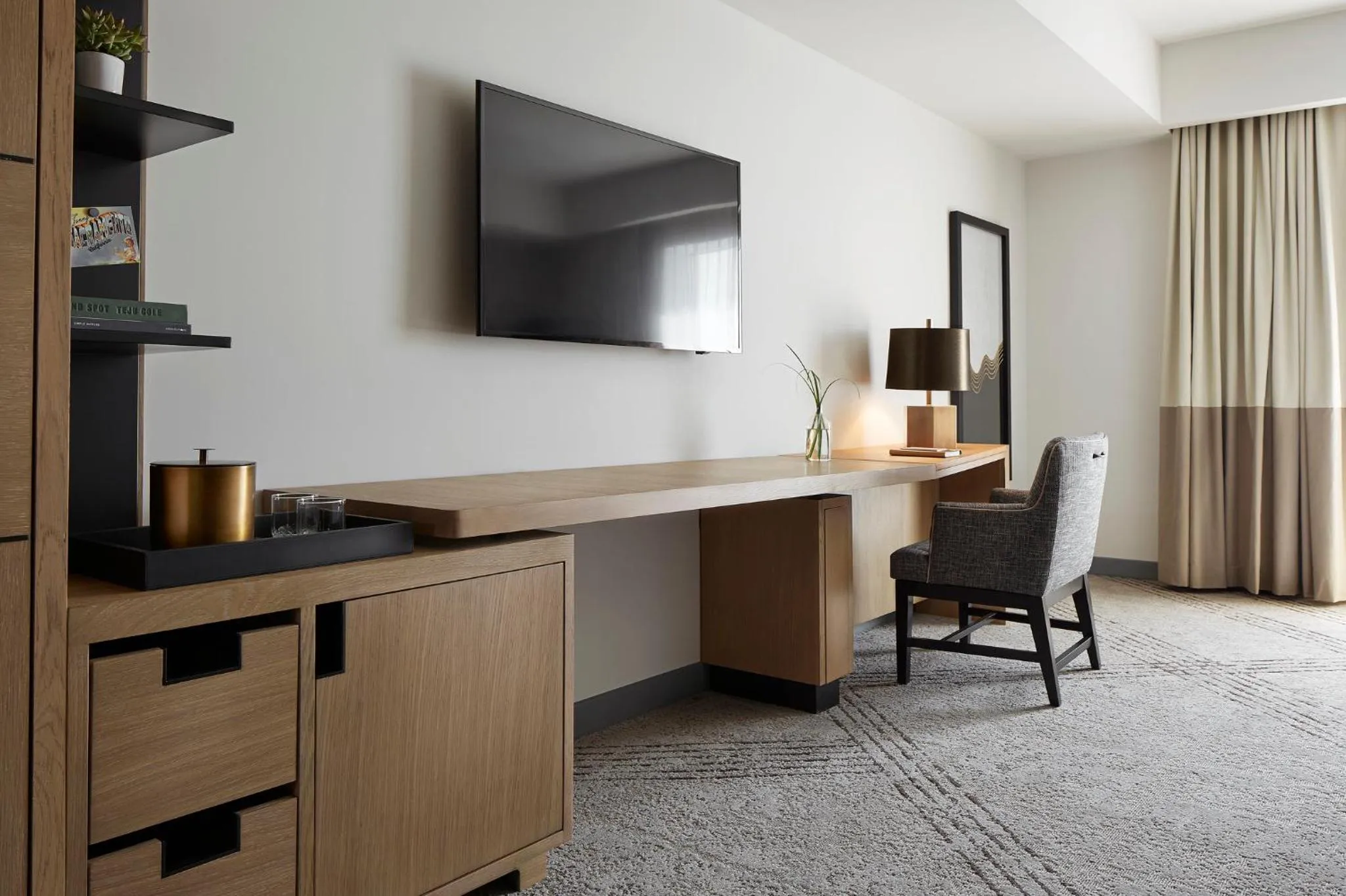 Photo of the whole room in Kimpton Sawyer Hotel by IHG