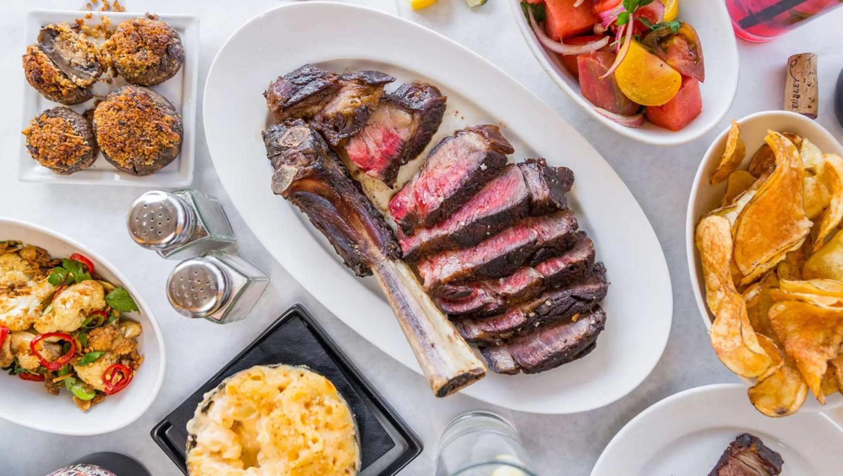 Restaurant/places to eat in Kimpton Sawyer Hotel by IHG