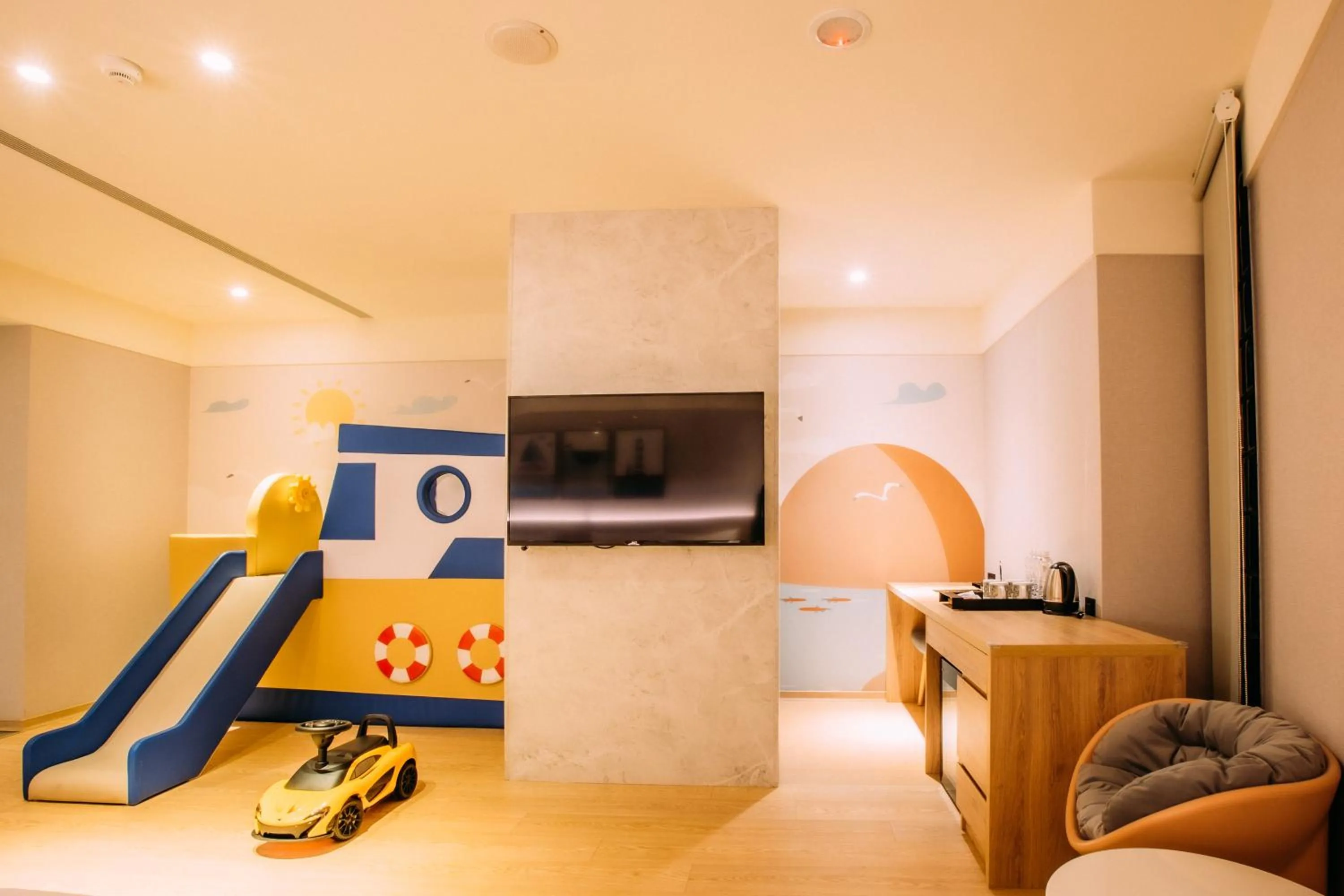 TV and multimedia in Mega Hotel