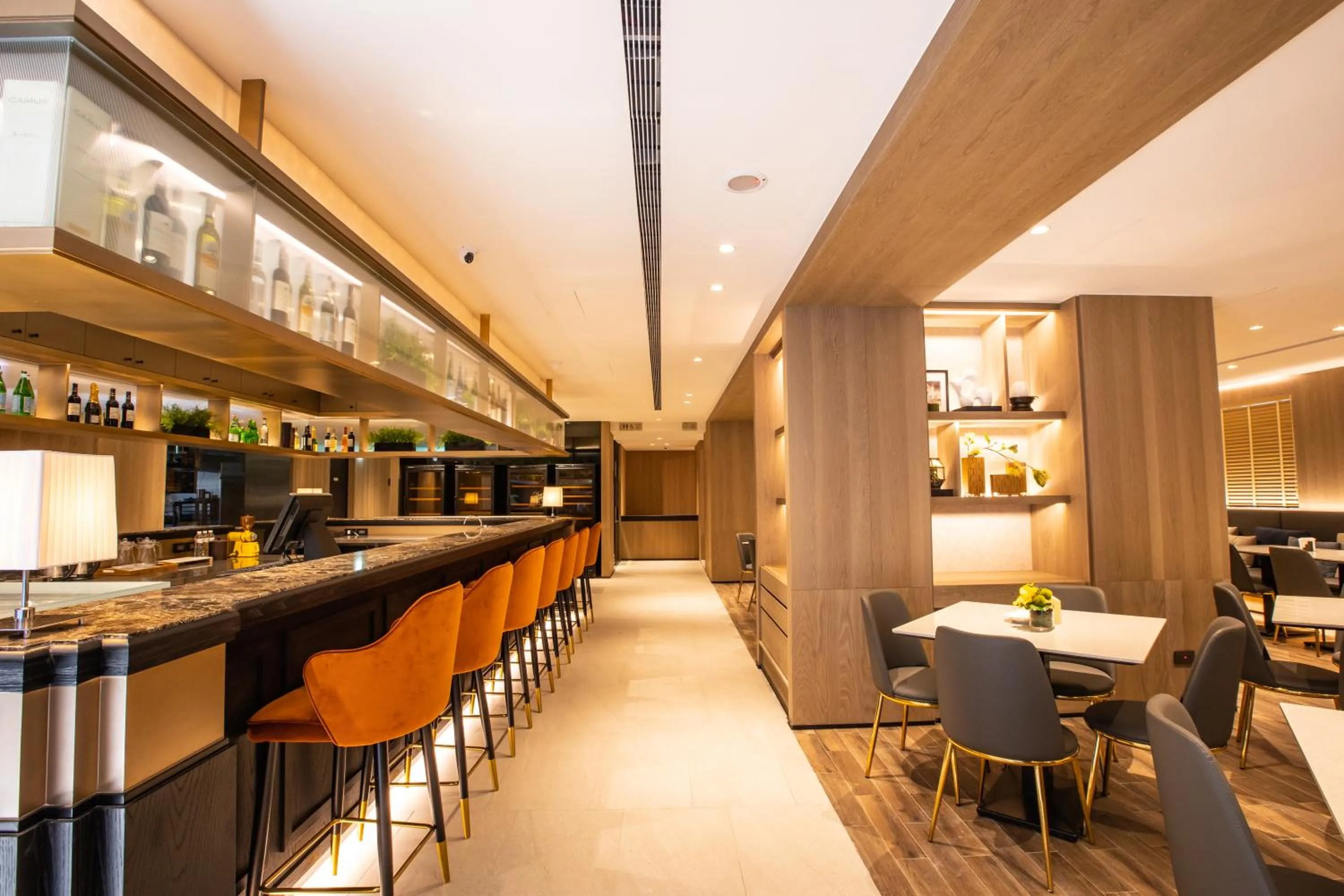 Restaurant/places to eat in Mega Hotel