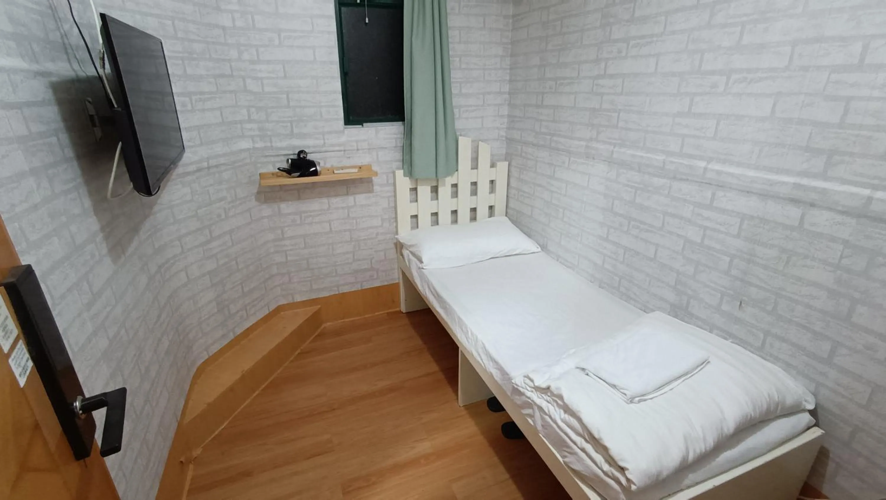 Bed in Cozy Inn Jordan Station