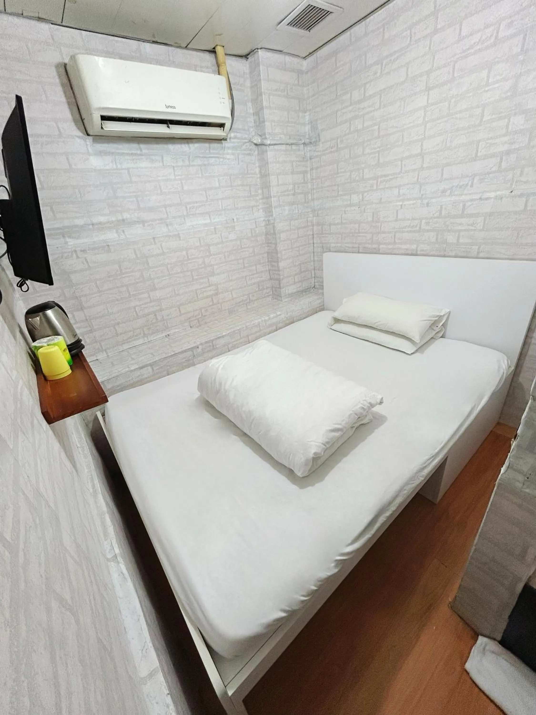 Bed in Cozy Inn Jordan Station