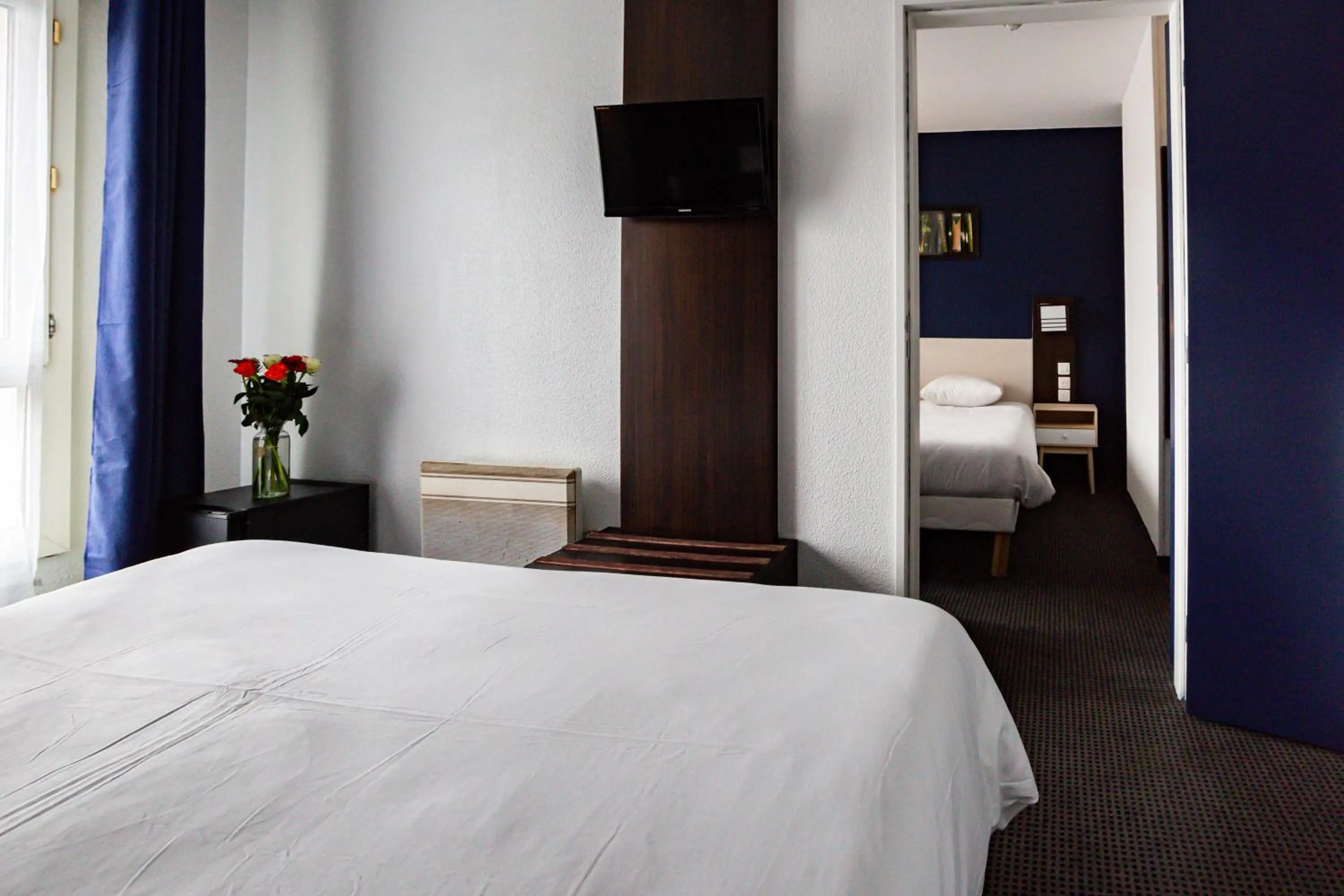 Bed in Urban by balladins Eaubonne