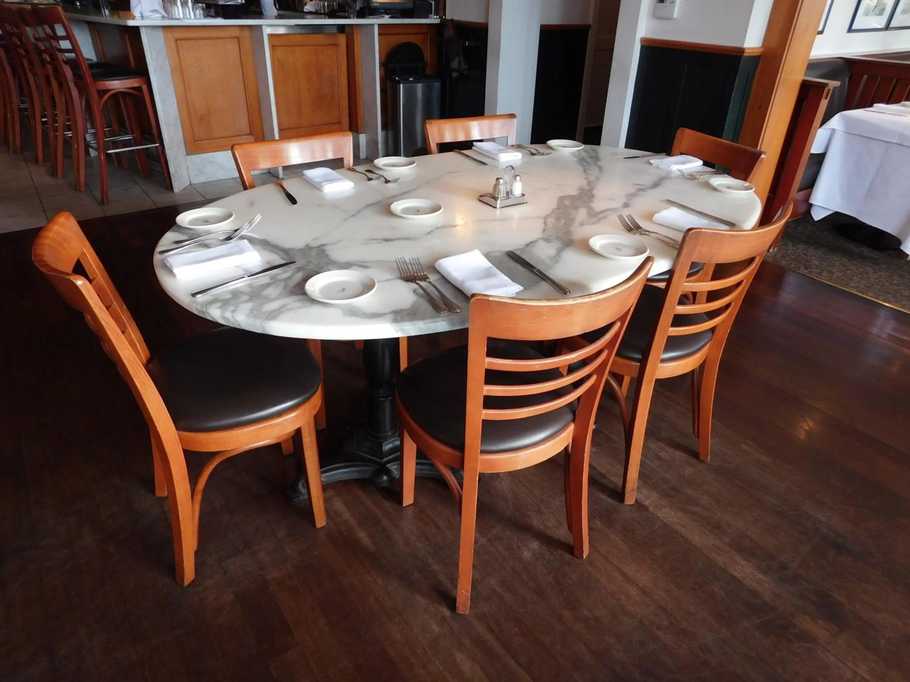 Restaurant/places to eat in Pine Inn - Carmel