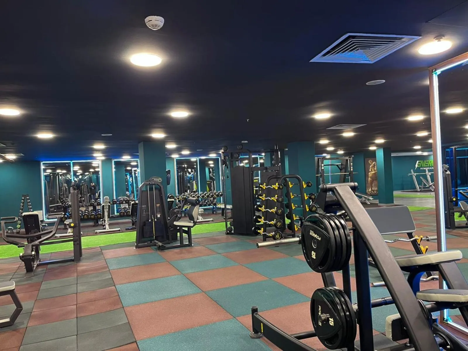 Fitness centre/facilities in Sky Tower Hotel