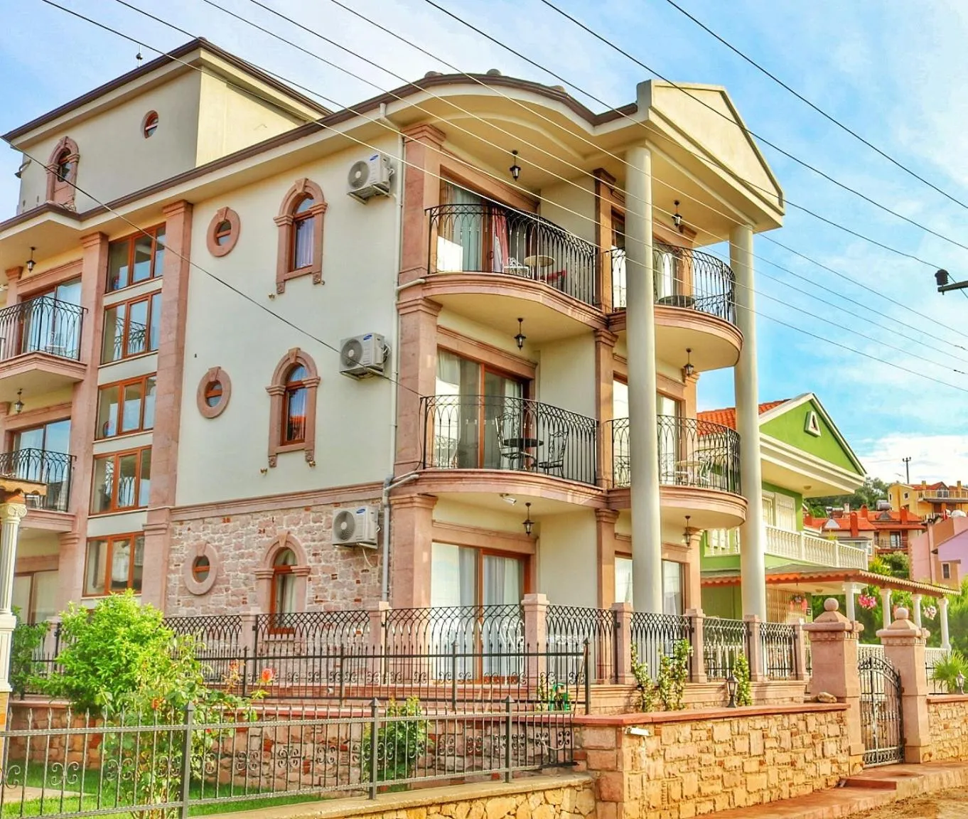 Area and facilities in Stone Hill Hotel