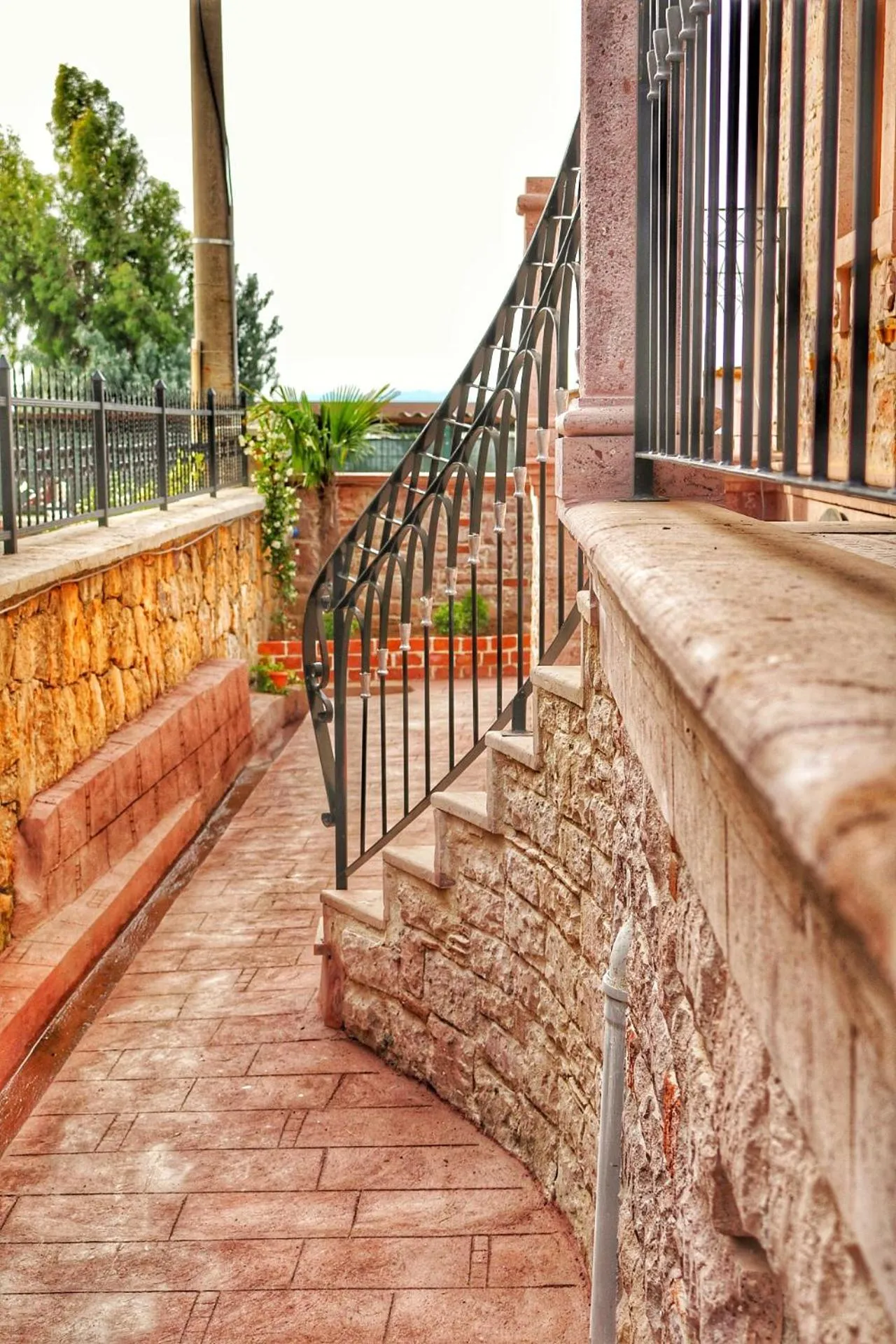 Garden in Stone Hill Hotel