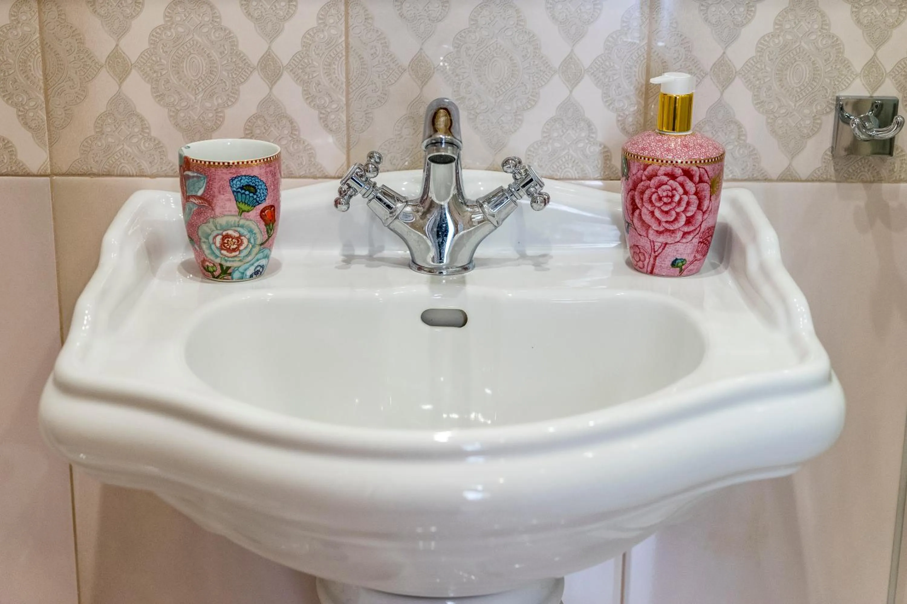 Bathroom in Le Bijou Luxury Rooms & Suites