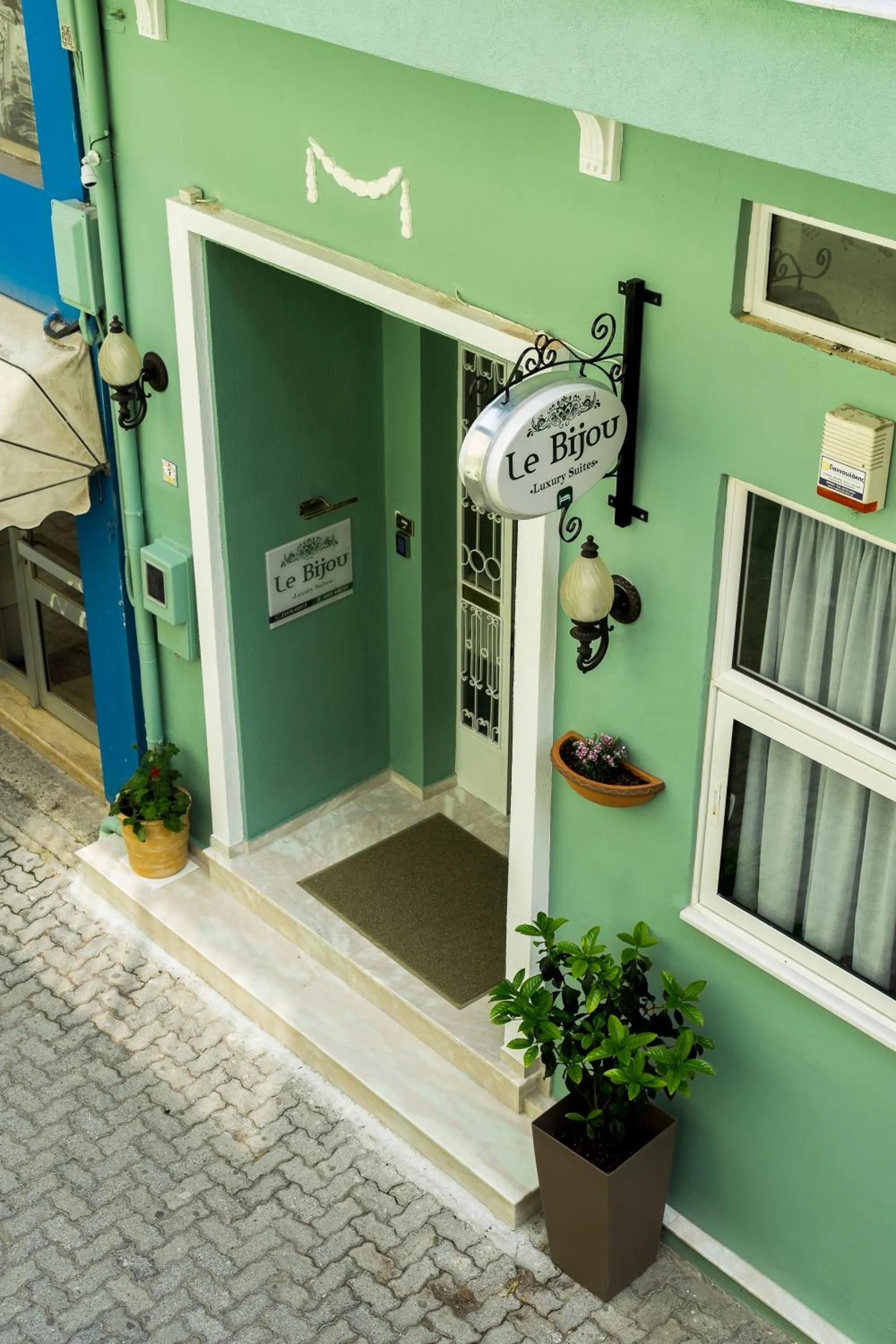 Facade/entrance in Le Bijou Luxury Rooms & Suites