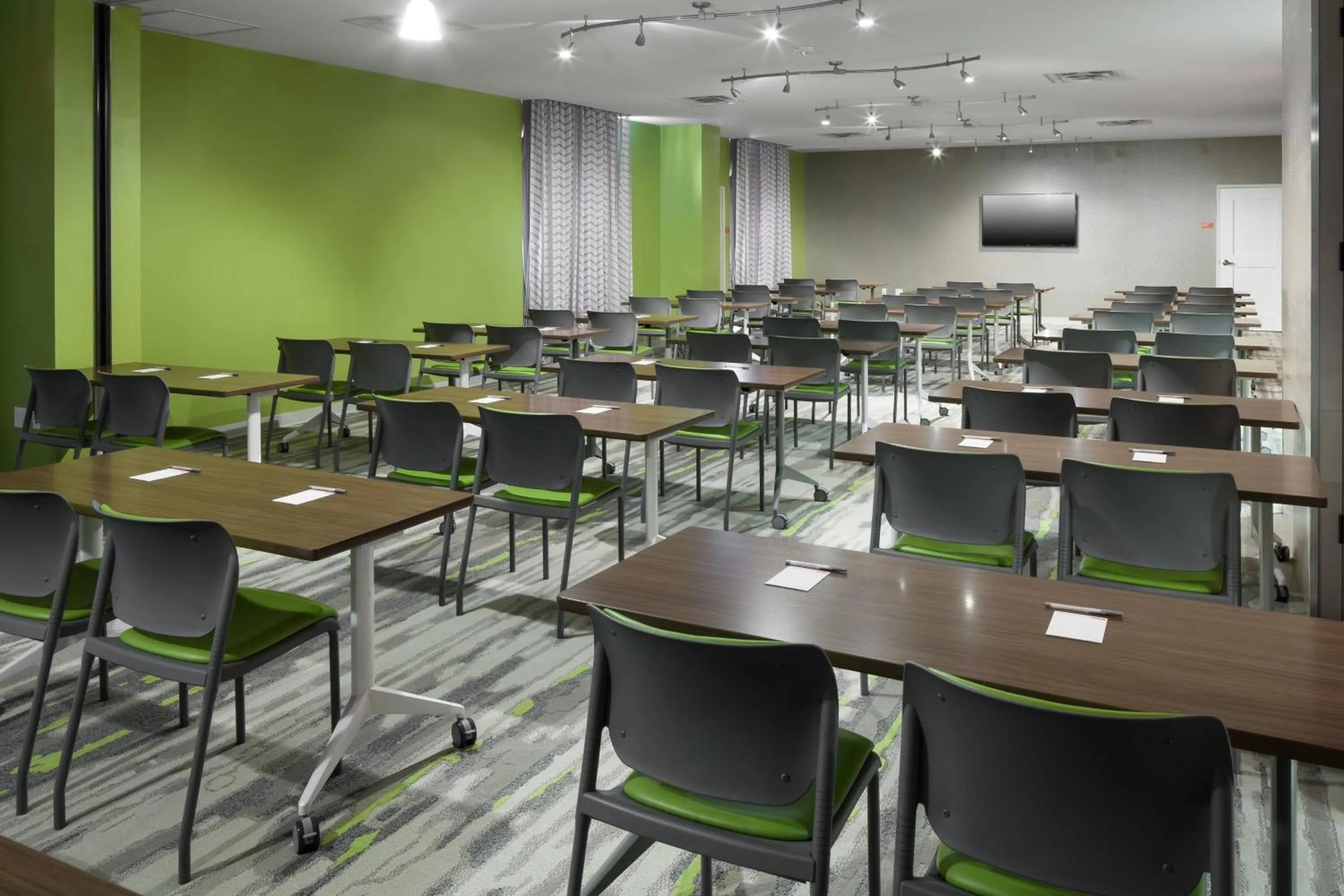 Meeting/conference room in TownePlace Suites by Marriott Orlando at SeaWorld