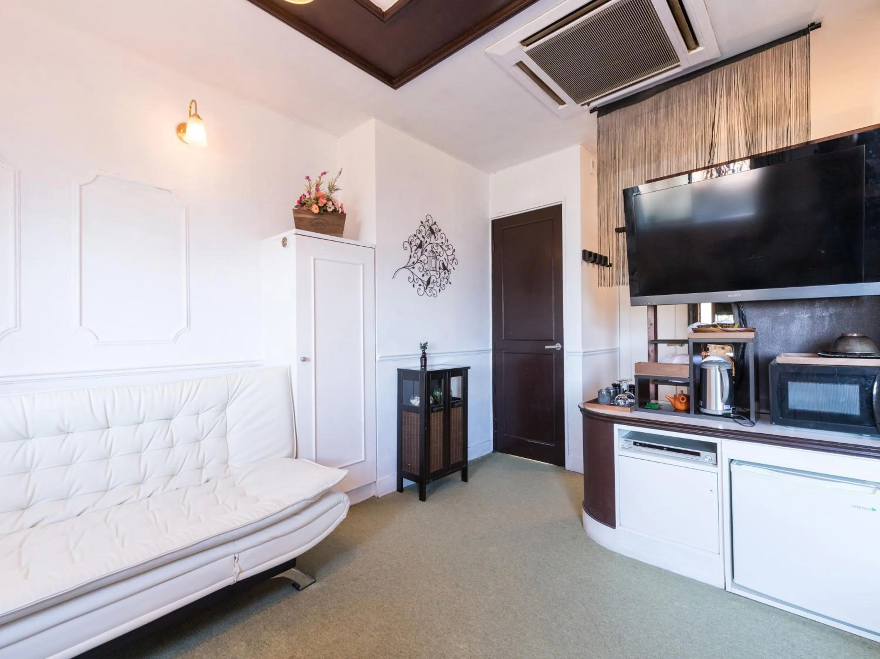 TV and multimedia in Tabist Hotel Nizi Fuefuki Misaka