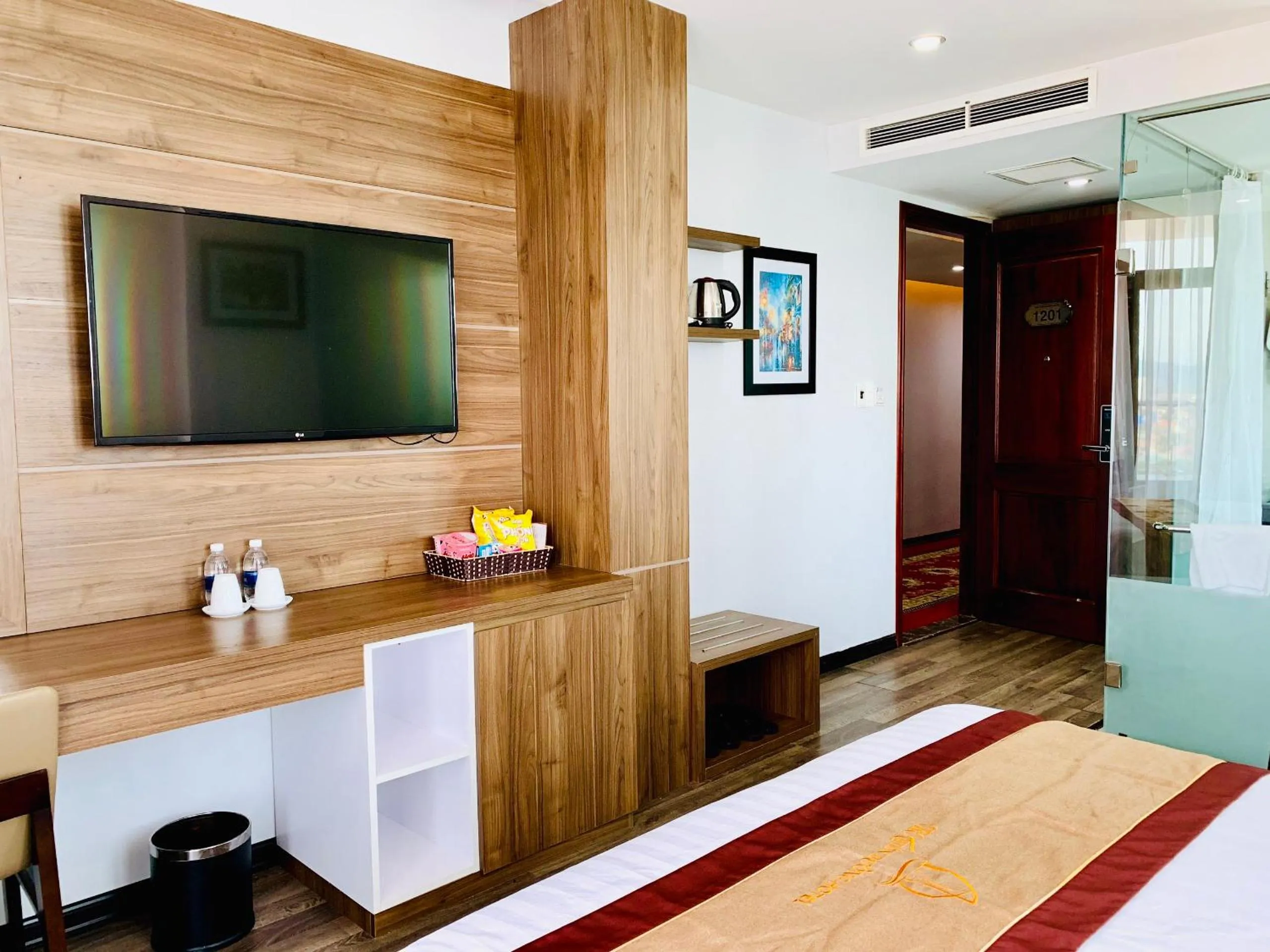 TV and multimedia, Bed in CKC Thien Duong Hotel