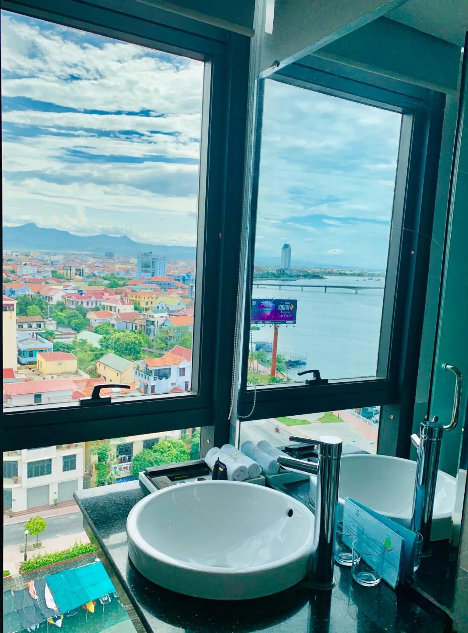 Bathroom in CKC Thien Duong Hotel