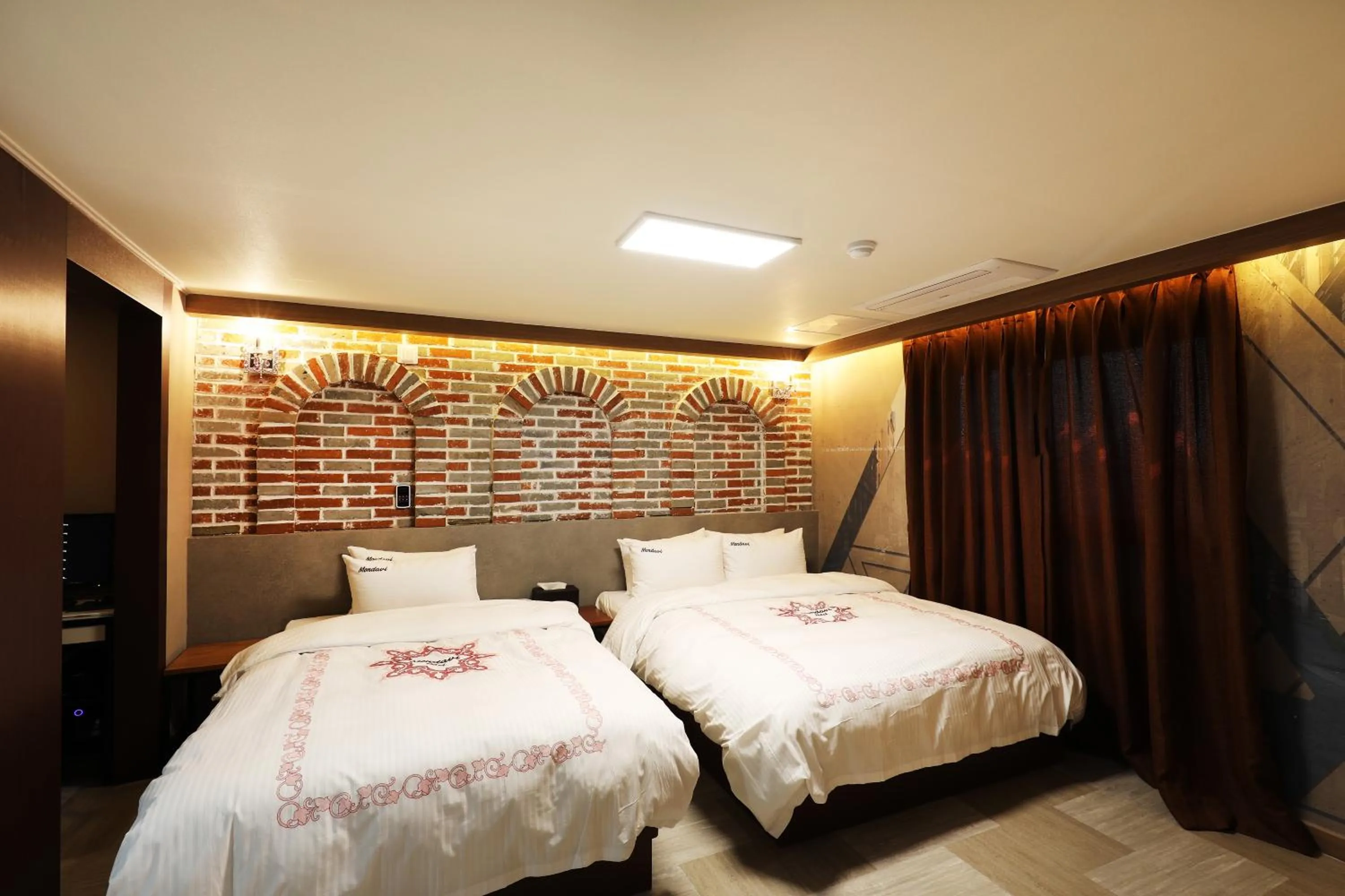 Bed in Hotel Mondavi