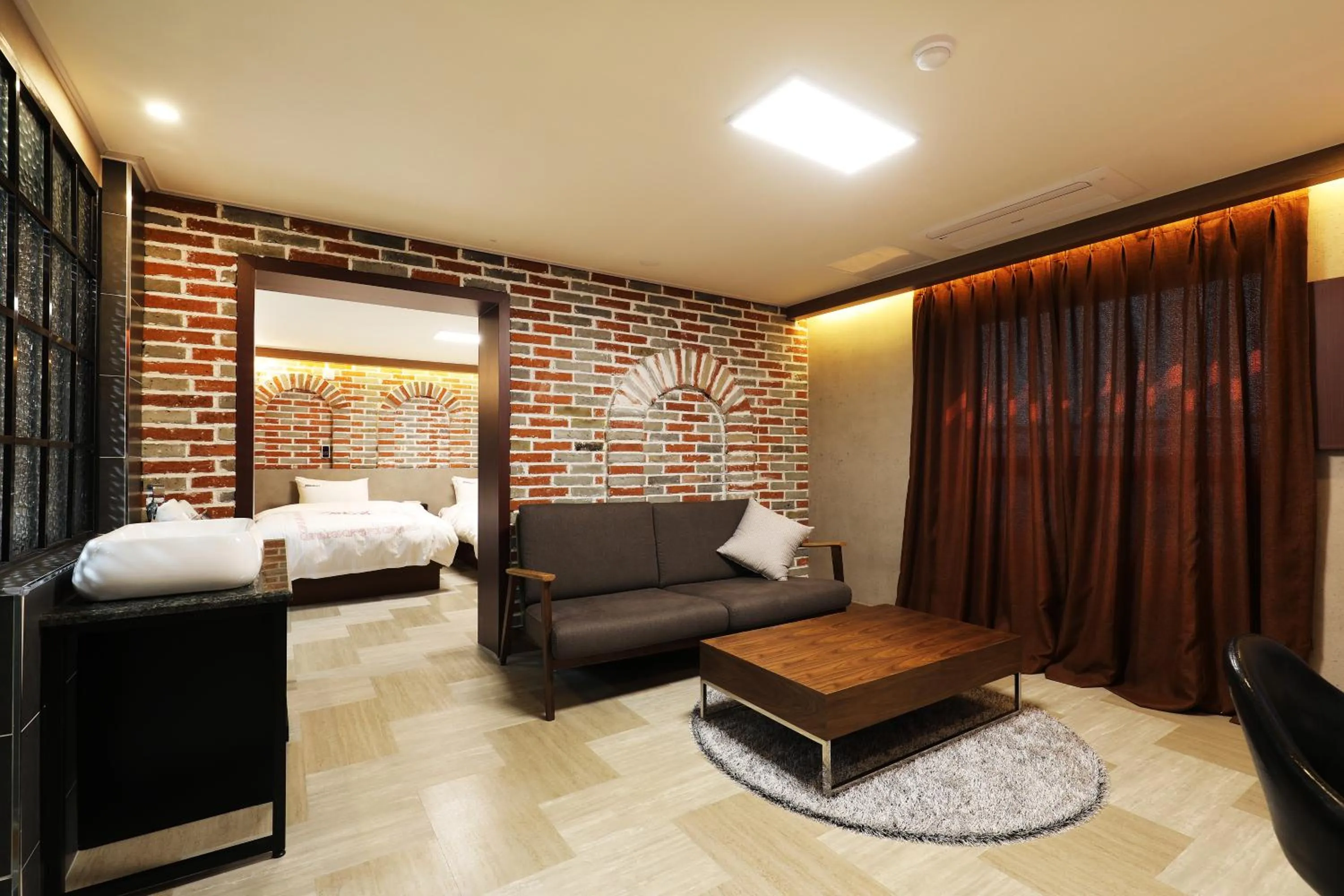 Living room, Bed in Hotel Mondavi