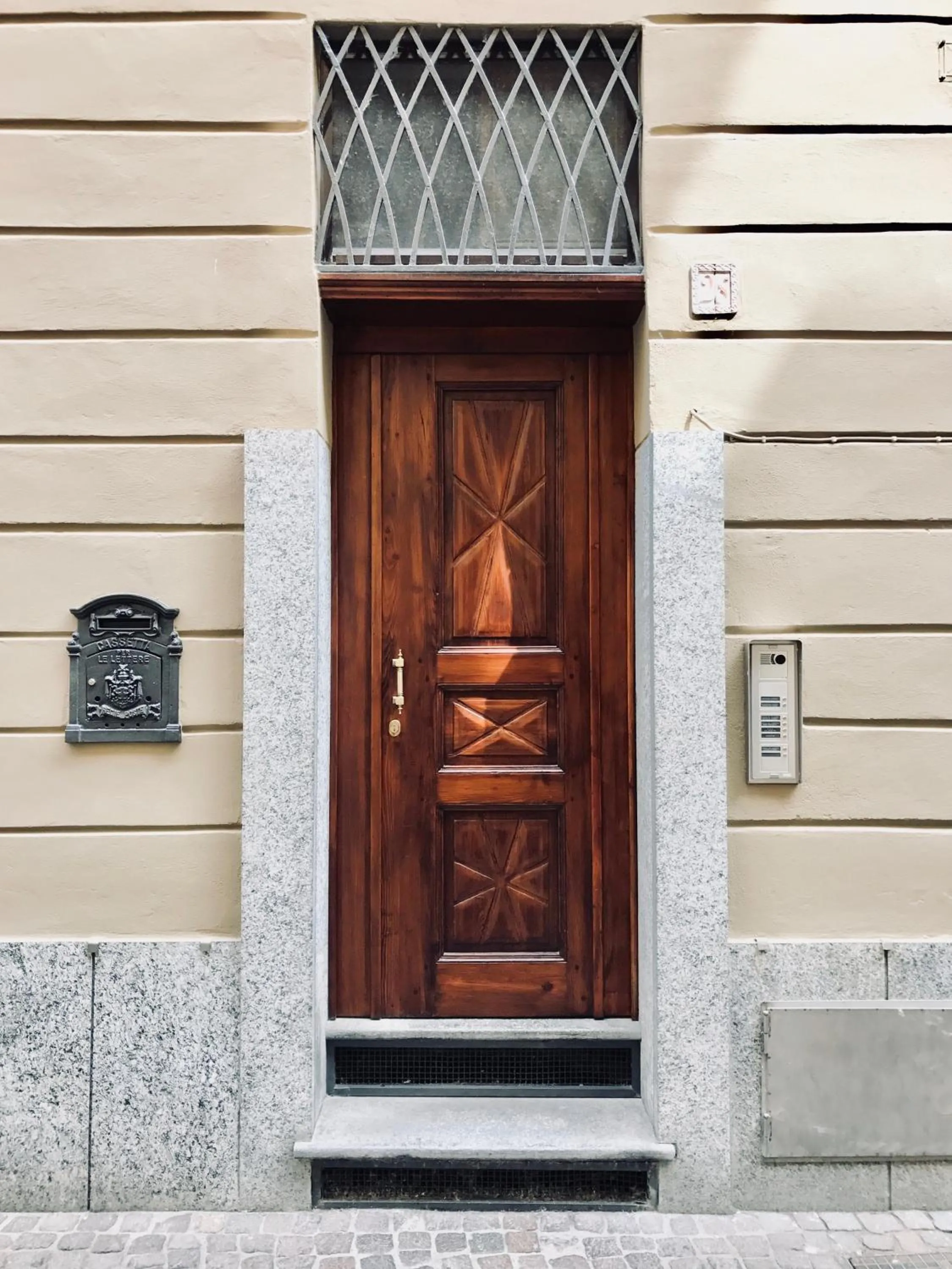 Facade/entrance in Casa Cristina