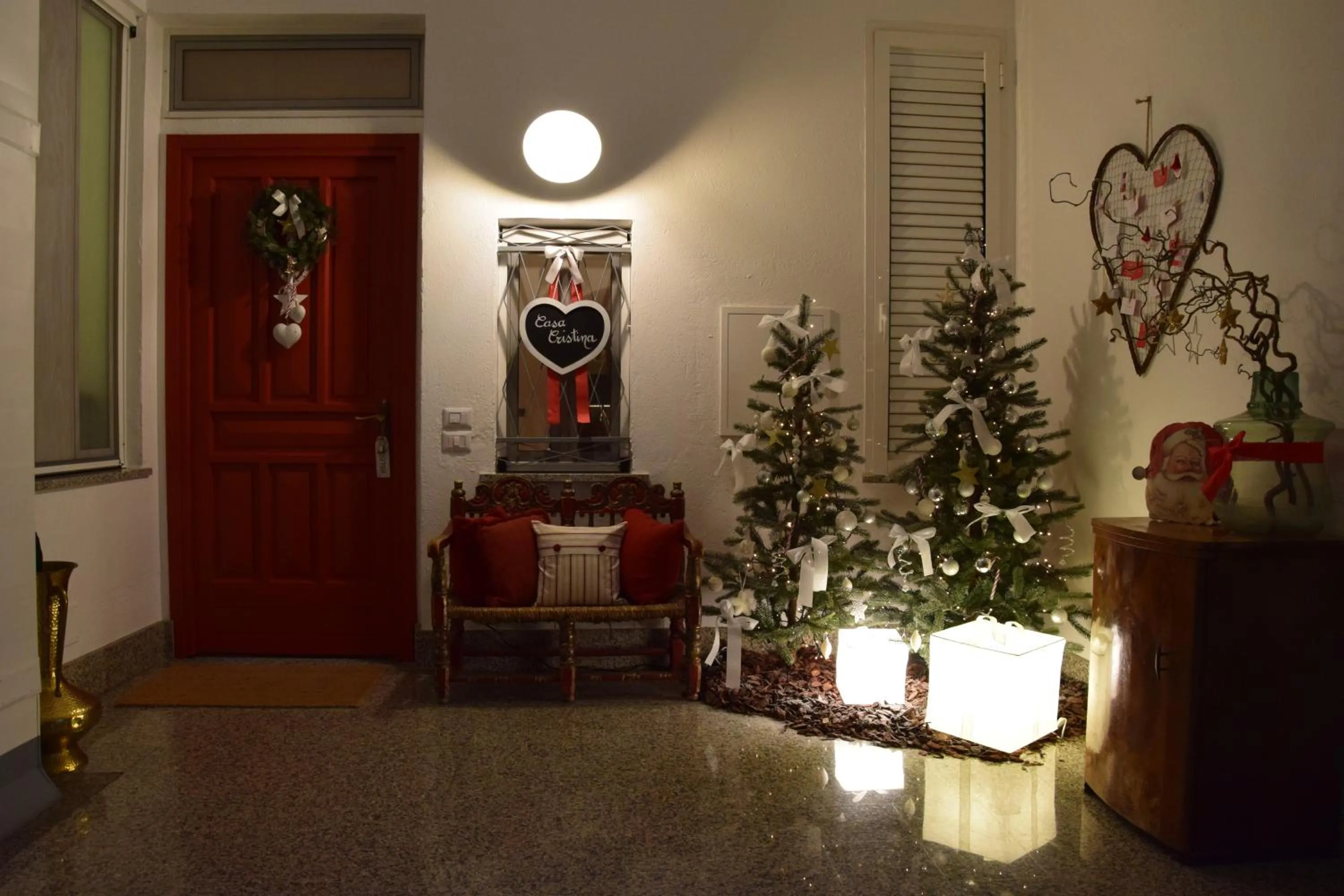 Facade/entrance in Casa Cristina
