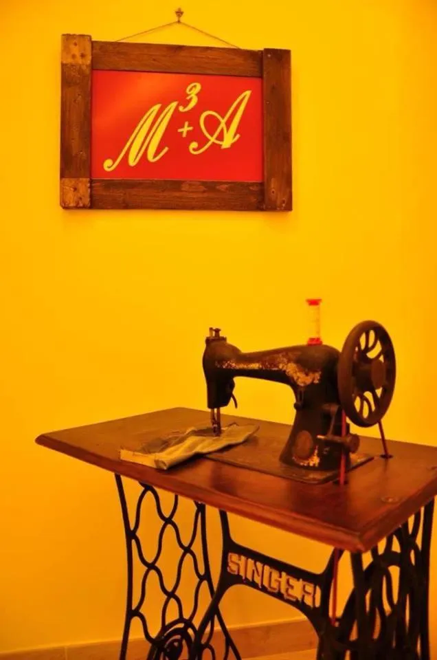 Decorative detail in B&B Chiaia 216