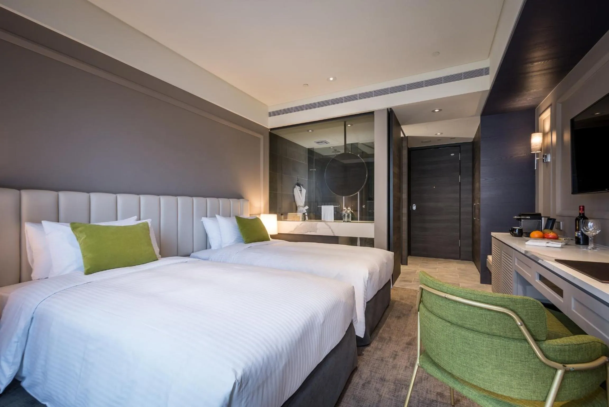 Photo of the whole room, Bed in Park Lees Hotel