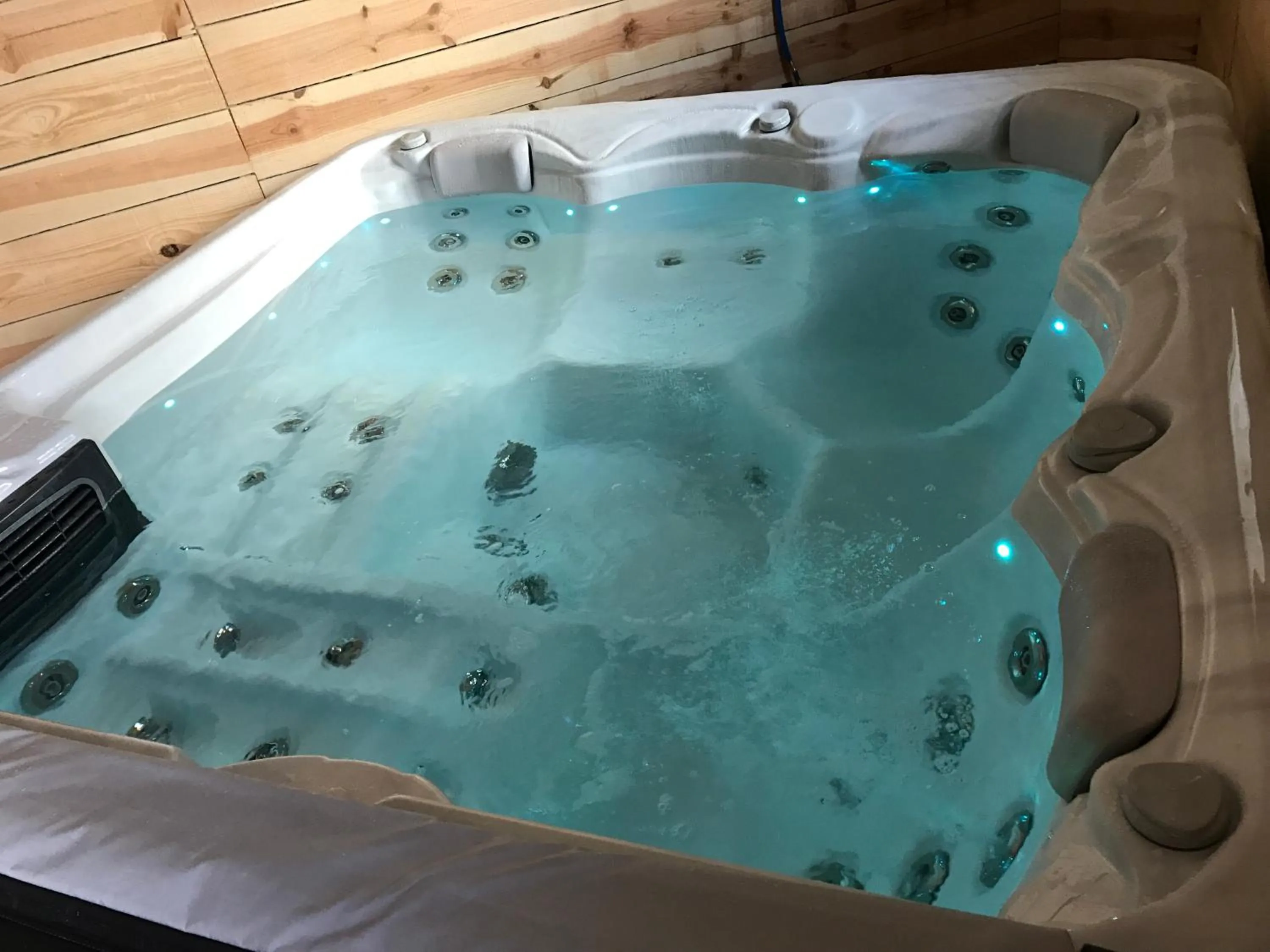 Hot Spring Bath in L'hostellerie de Sèvremont