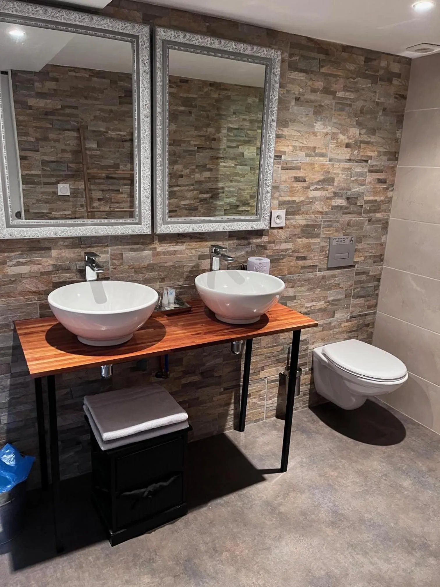 Bathroom in L'hostellerie de Sèvremont