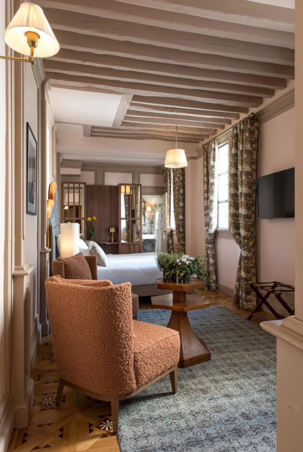 Property building, Bed in Hôtel Fougère