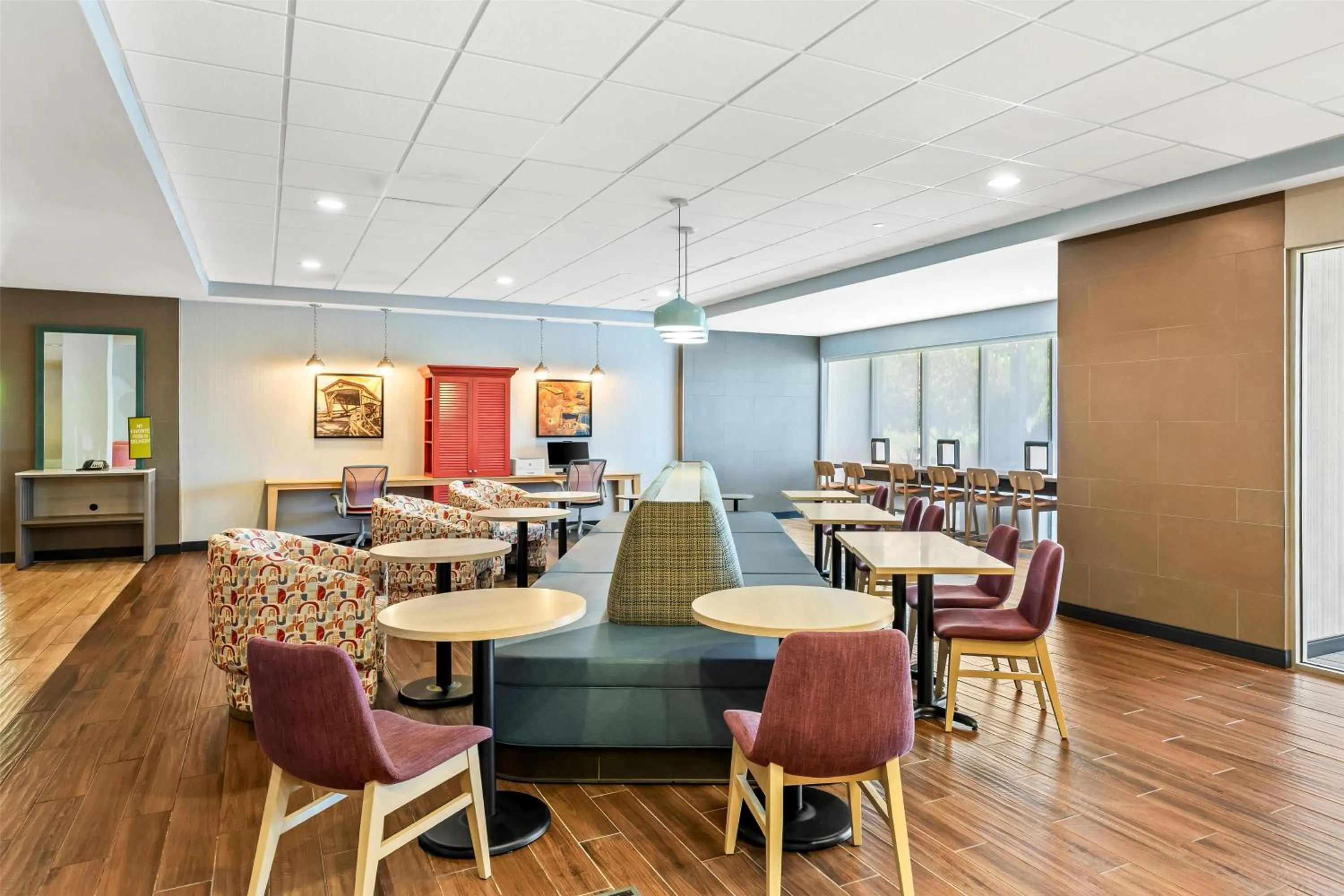 Lobby or reception in Home2 Suites By Hilton Youngstown