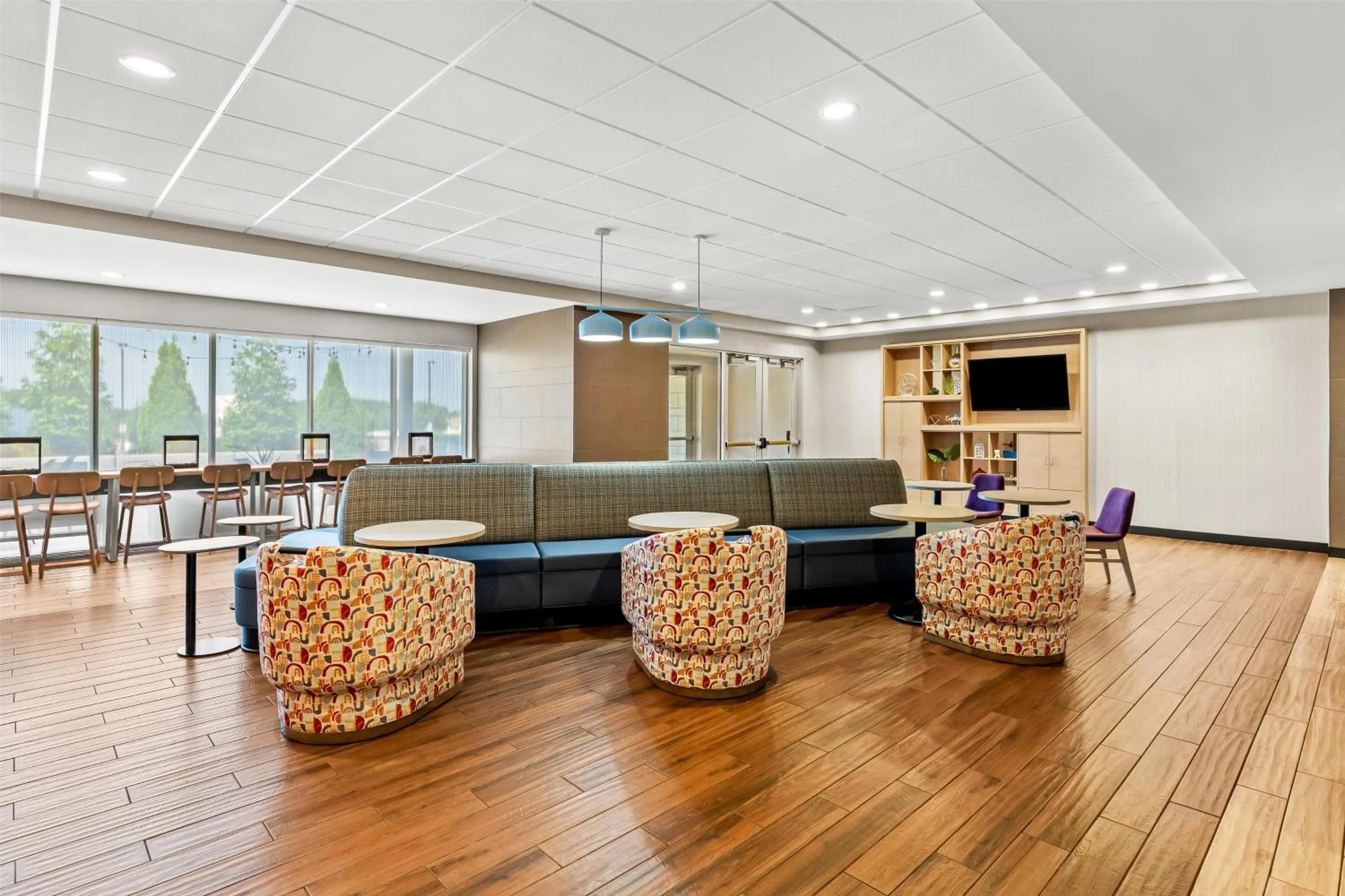 Lobby or reception in Home2 Suites By Hilton Youngstown