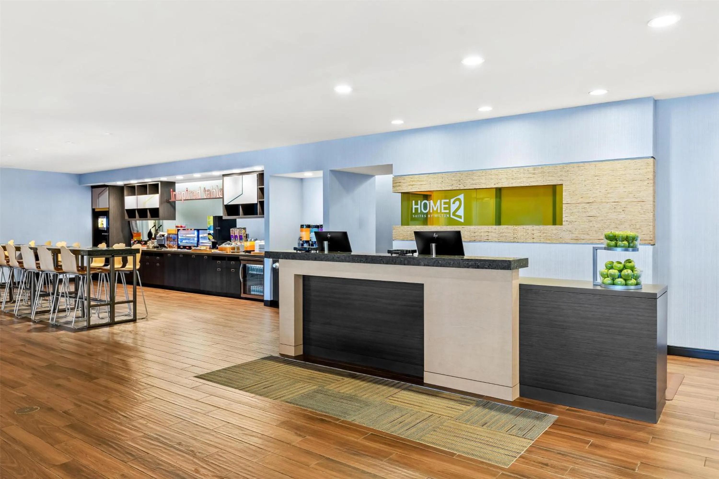 Breakfast in Home2 Suites By Hilton Youngstown