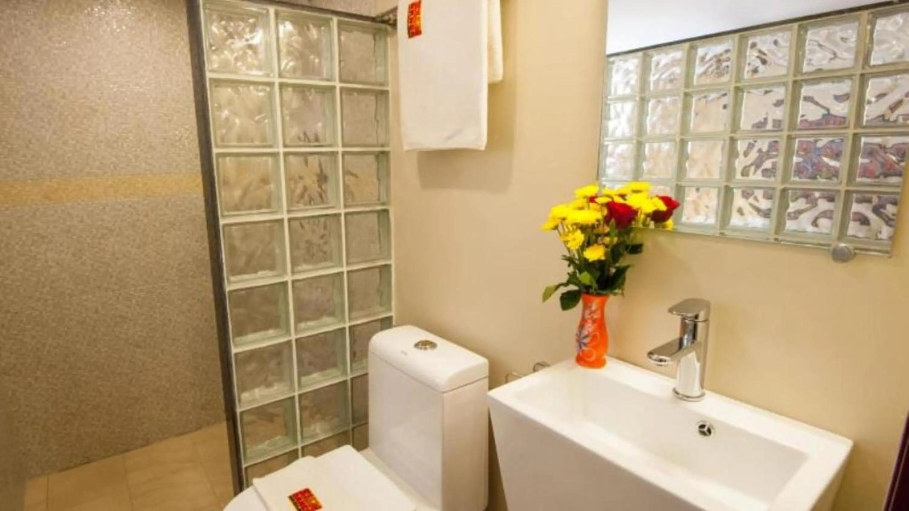 Bathroom in Bar Oz Riverside Guesthouse