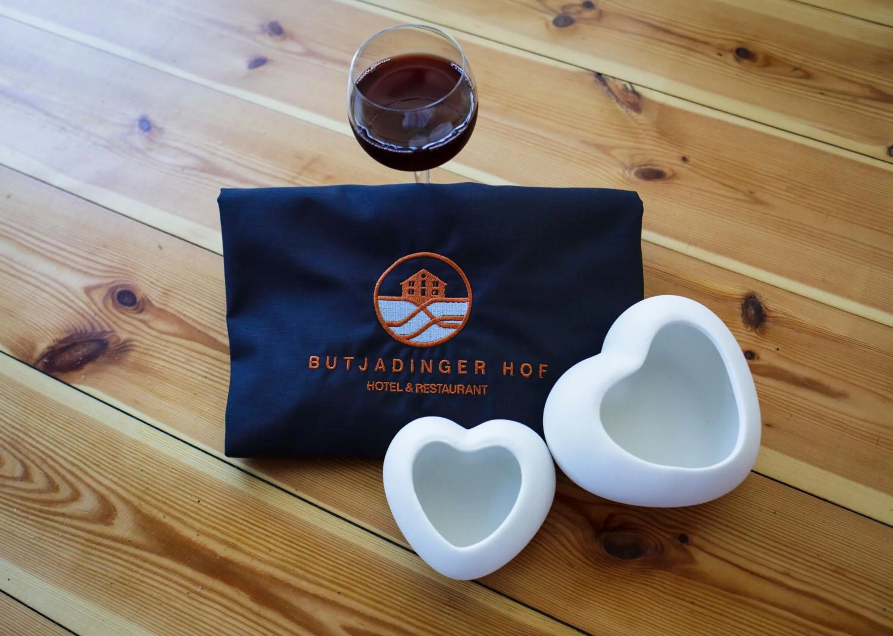 Property logo or sign in Butjadinger Hof