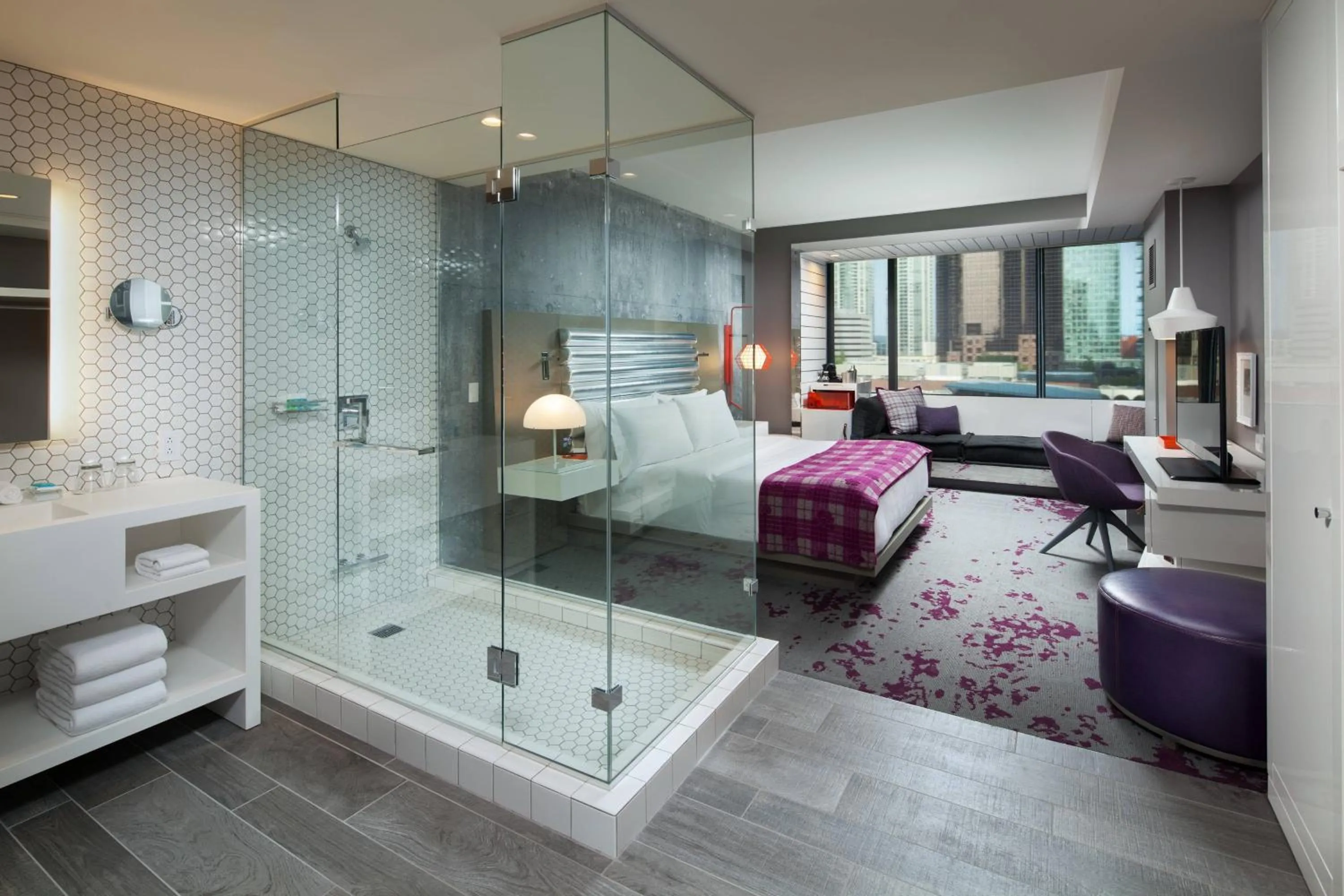 Photo of the whole room, Bed in W Bellevue