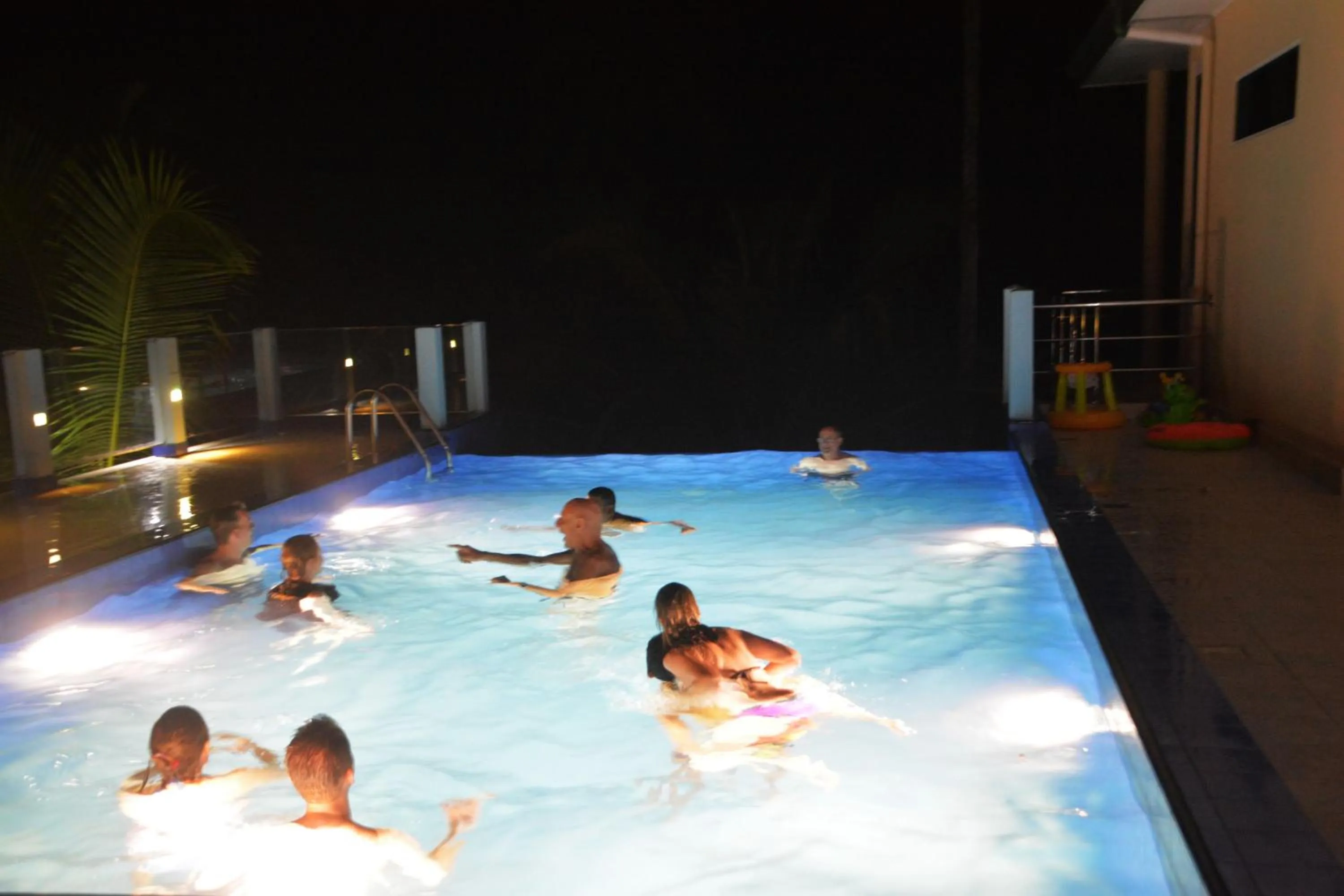 Night in The Hilltop Boosa