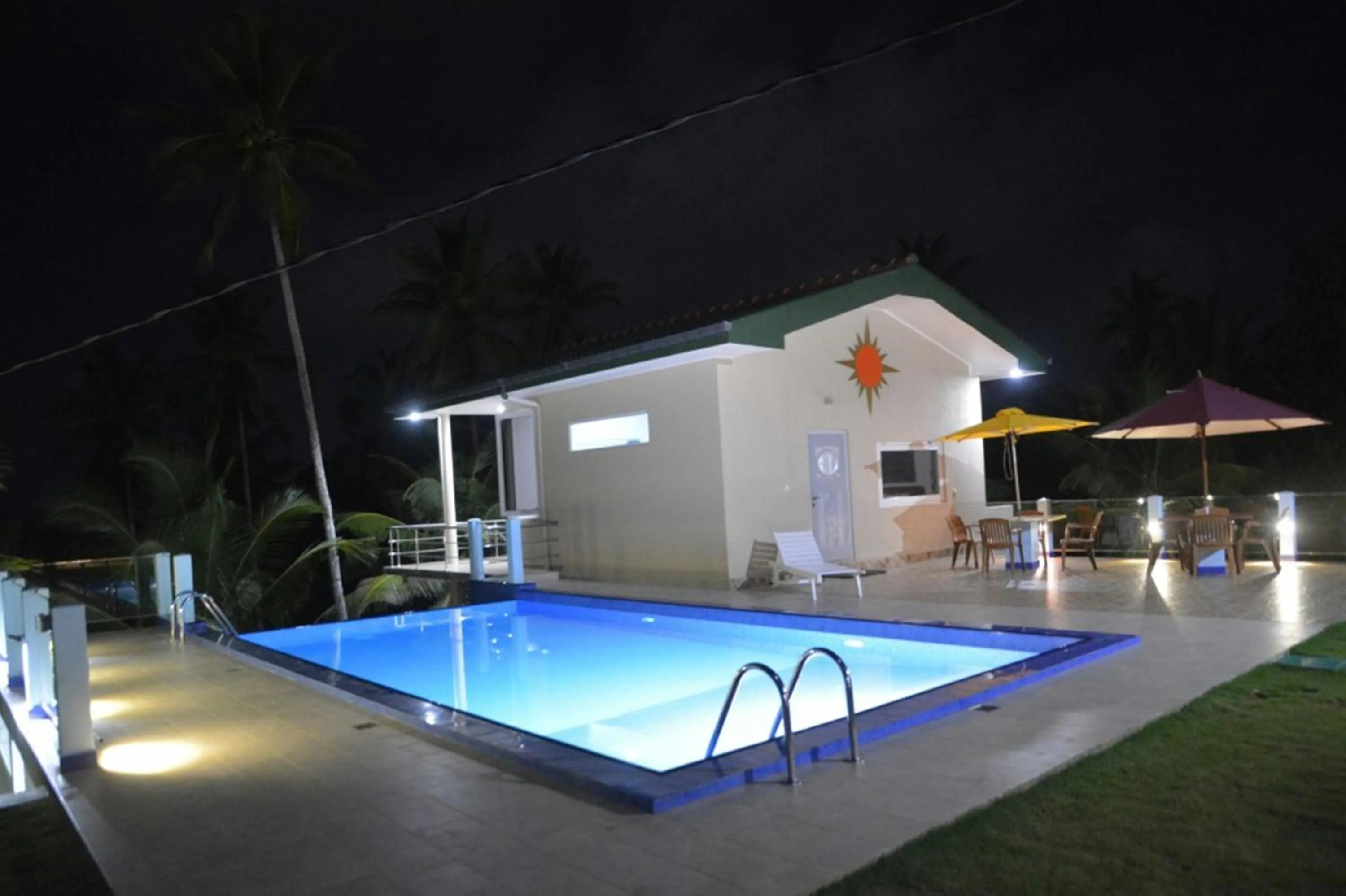 Night in The Hilltop Boosa