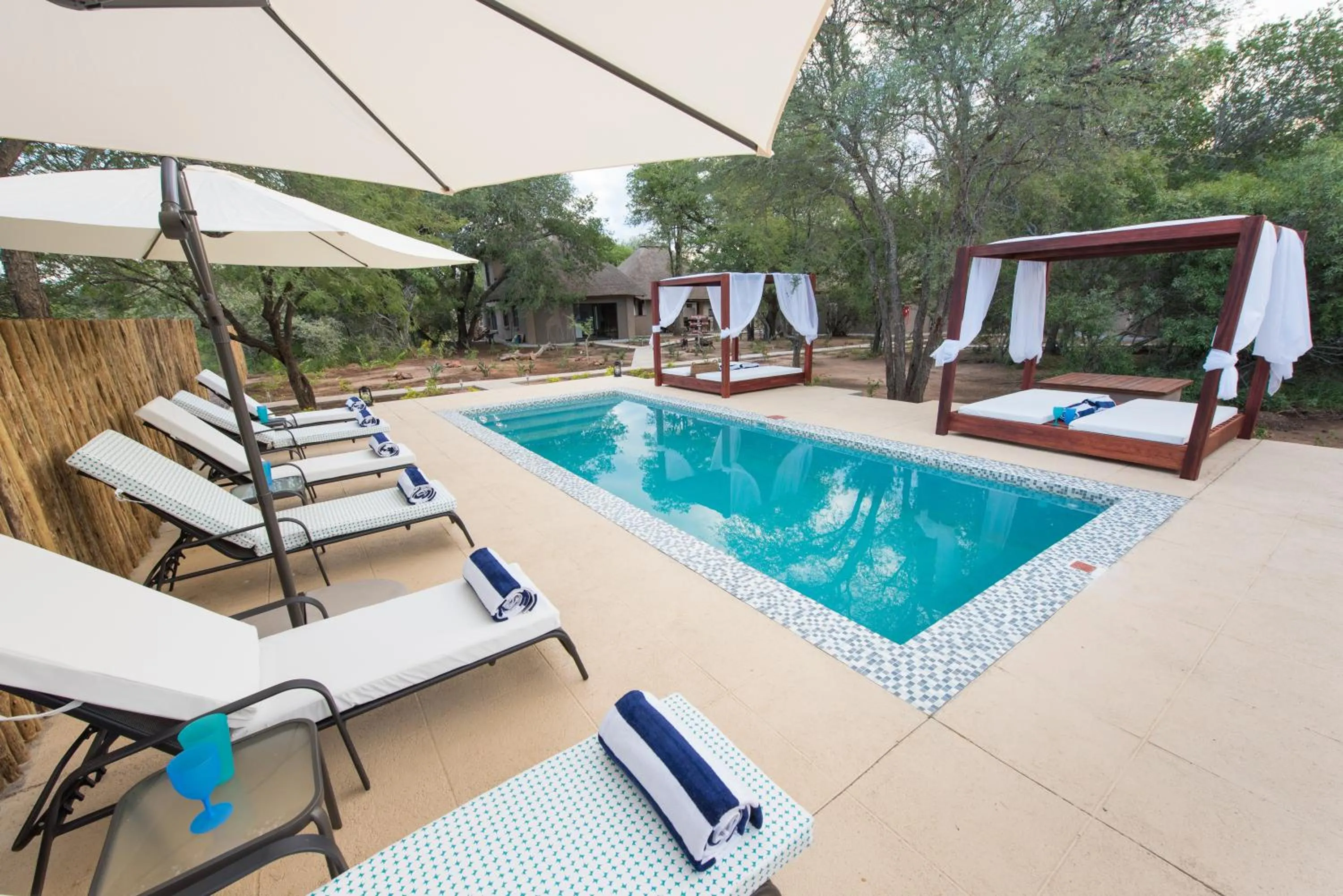 Swimming pool in Bushbaby River Lodge